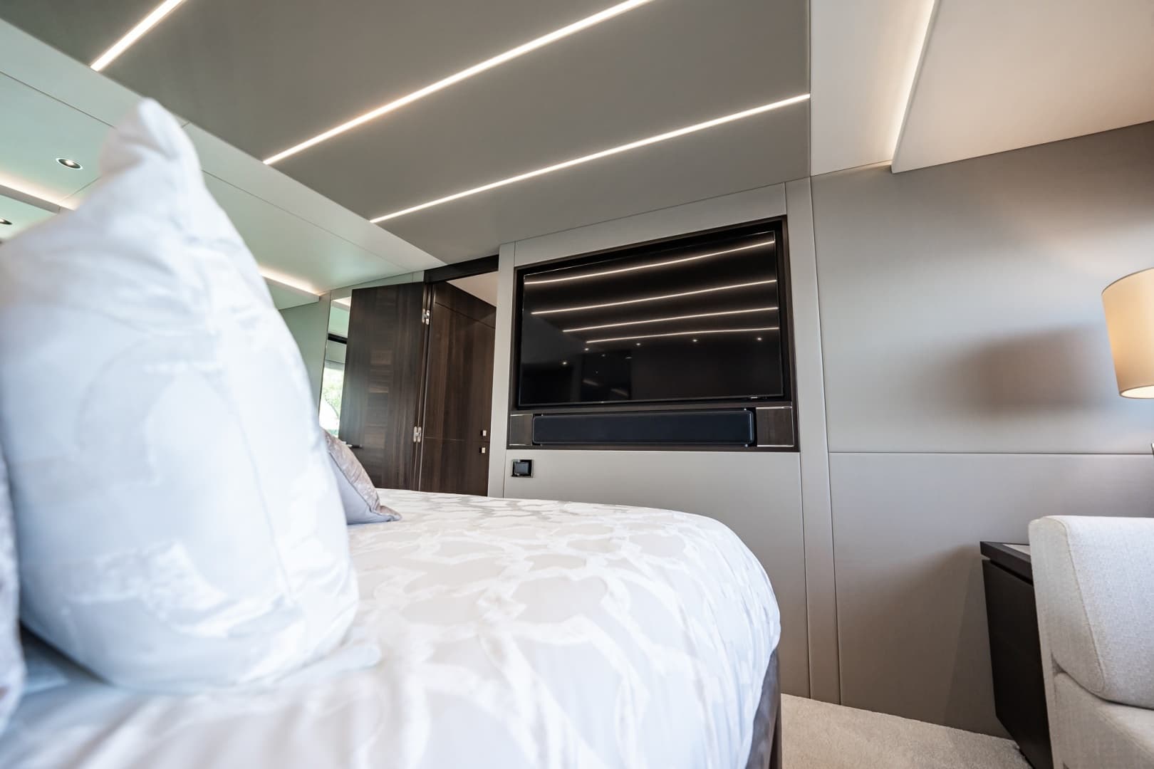 2025 Sunseeker 76 Yacht photo 65