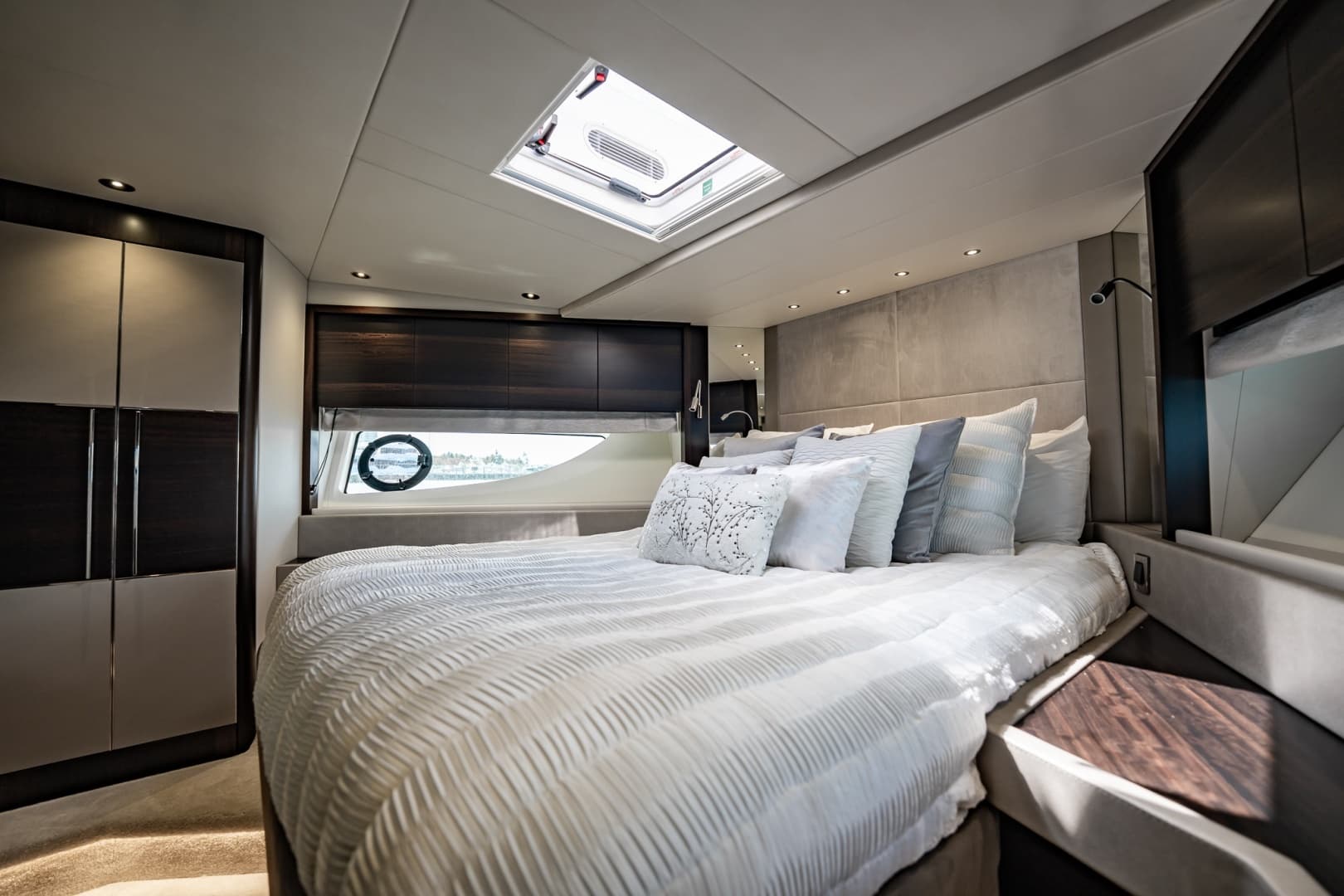 2025 Sunseeker 76 Yacht photo 80