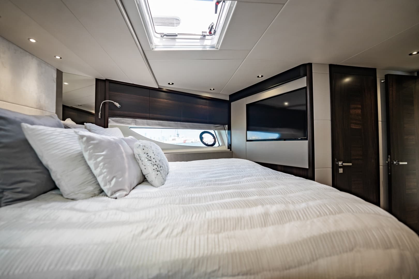 2025 Sunseeker 76 Yacht photo 81