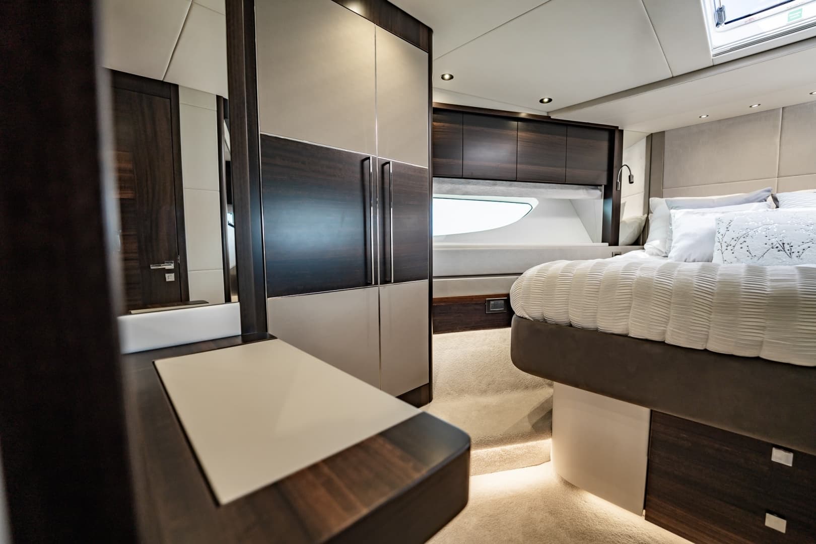 2025 Sunseeker 76 Yacht photo 77