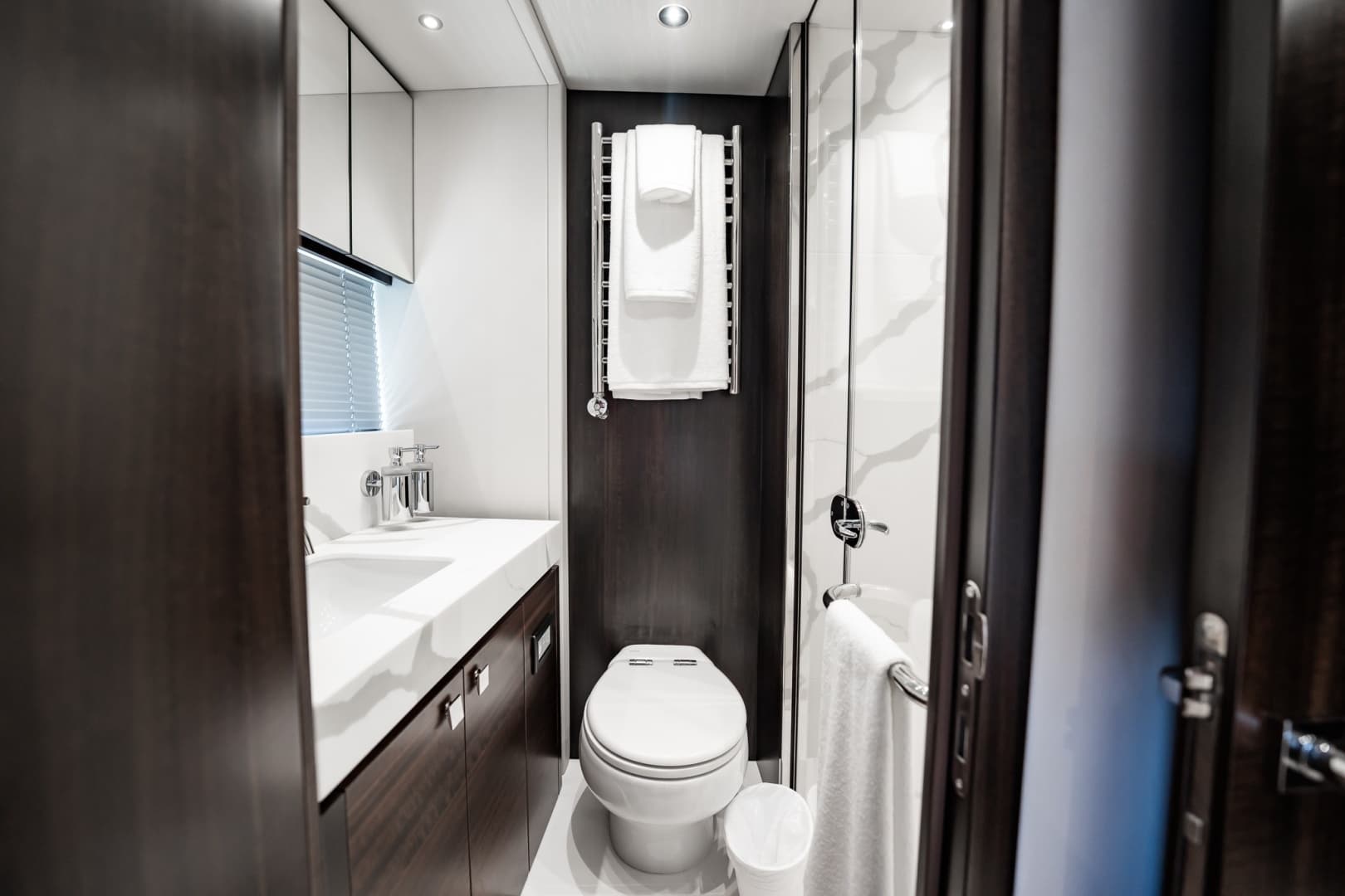 2025 Sunseeker 76 Yacht photo 94