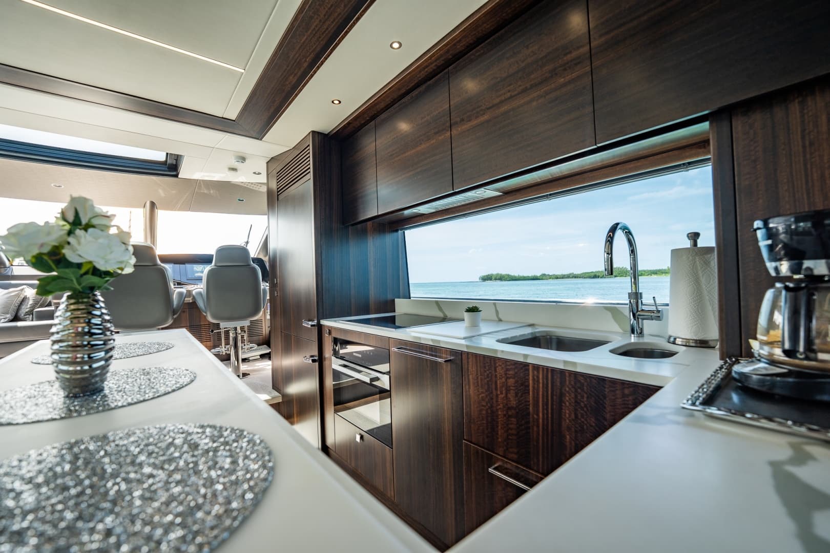 2025 Sunseeker 76 Yacht photo 52