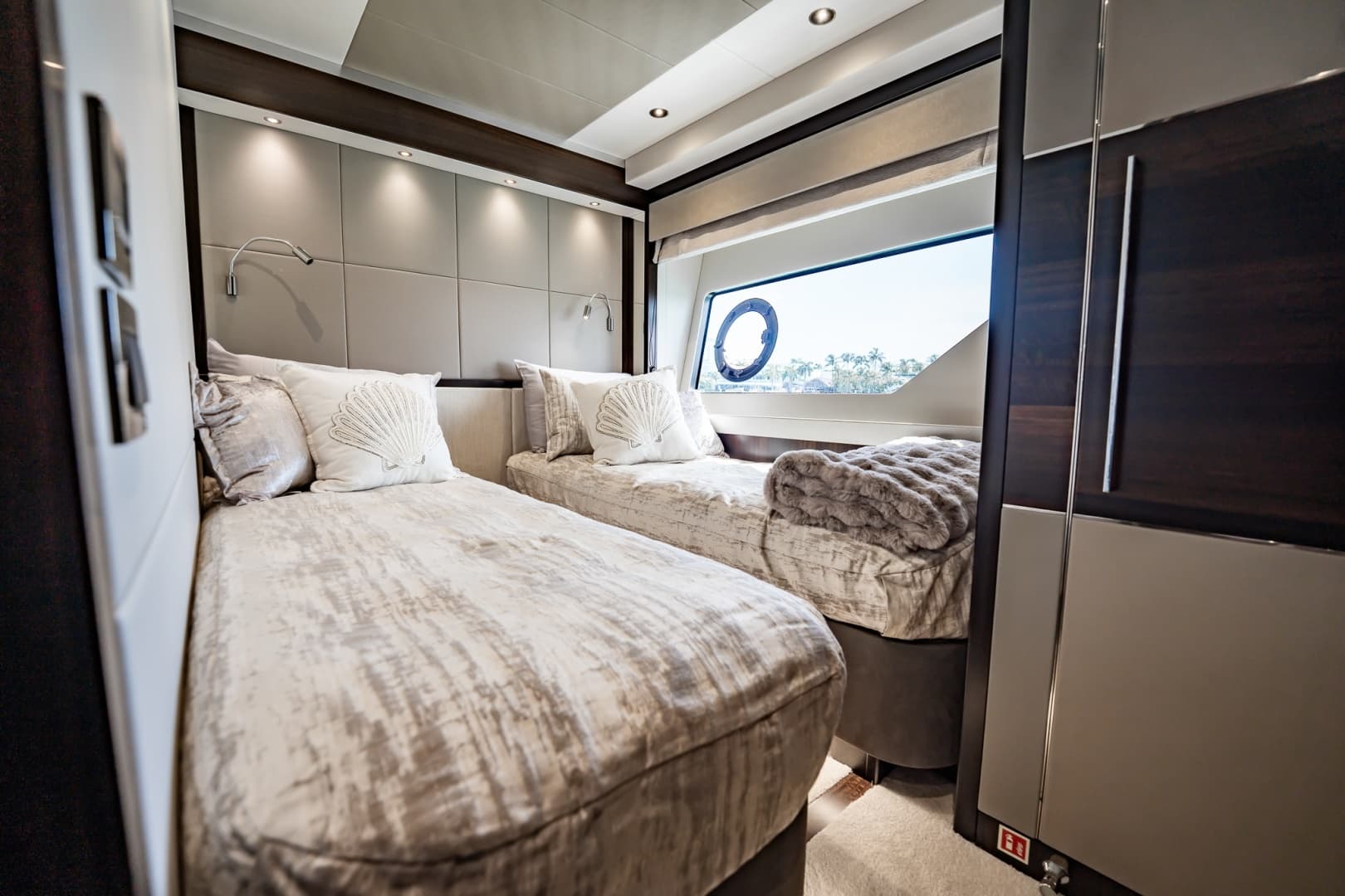 2025 Sunseeker 76 Yacht photo 97