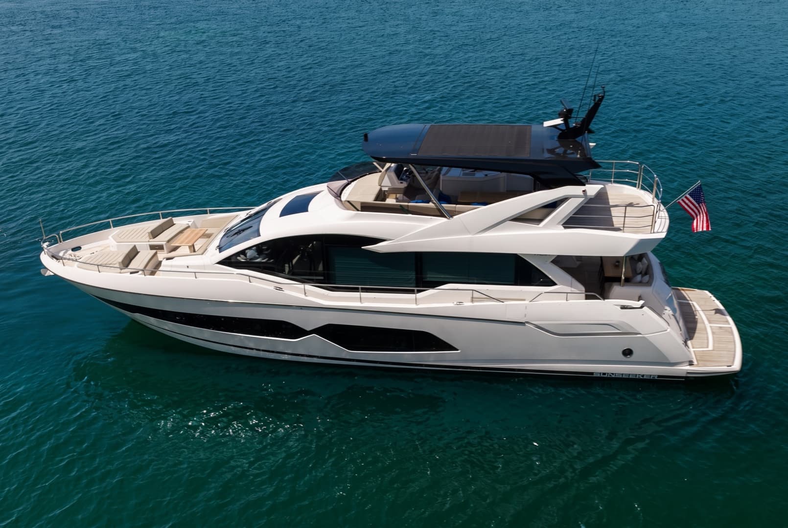 2025 Sunseeker 76 Yacht photo 10