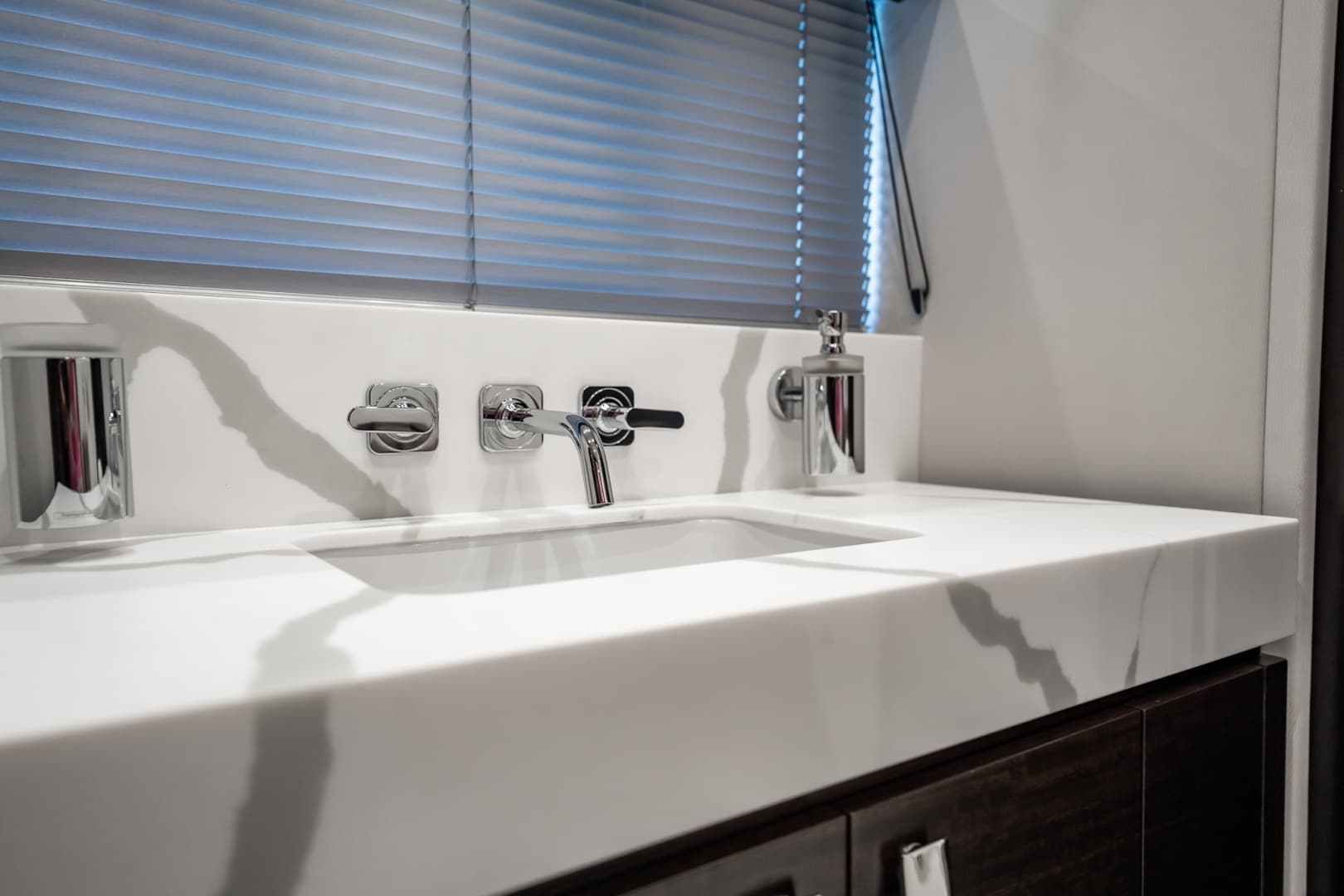 2025 Sunseeker 76 Yacht photo 85