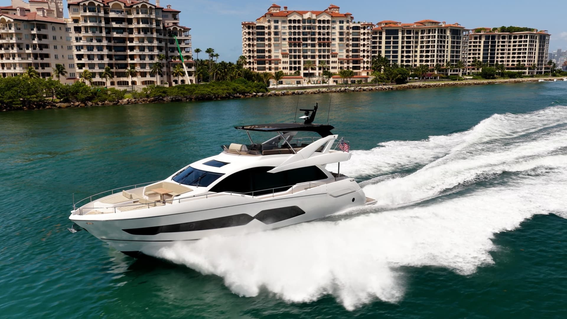 2025 Sunseeker 76 Yacht photo 6