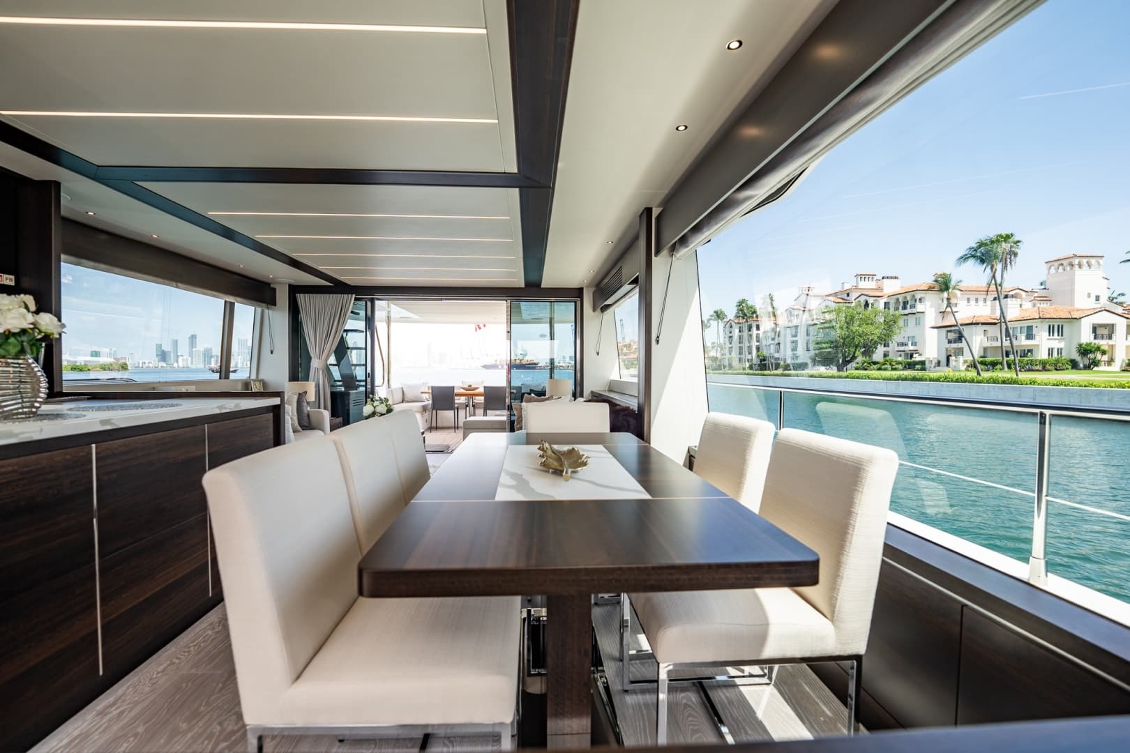 2025 Sunseeker 76 Yacht photo 50