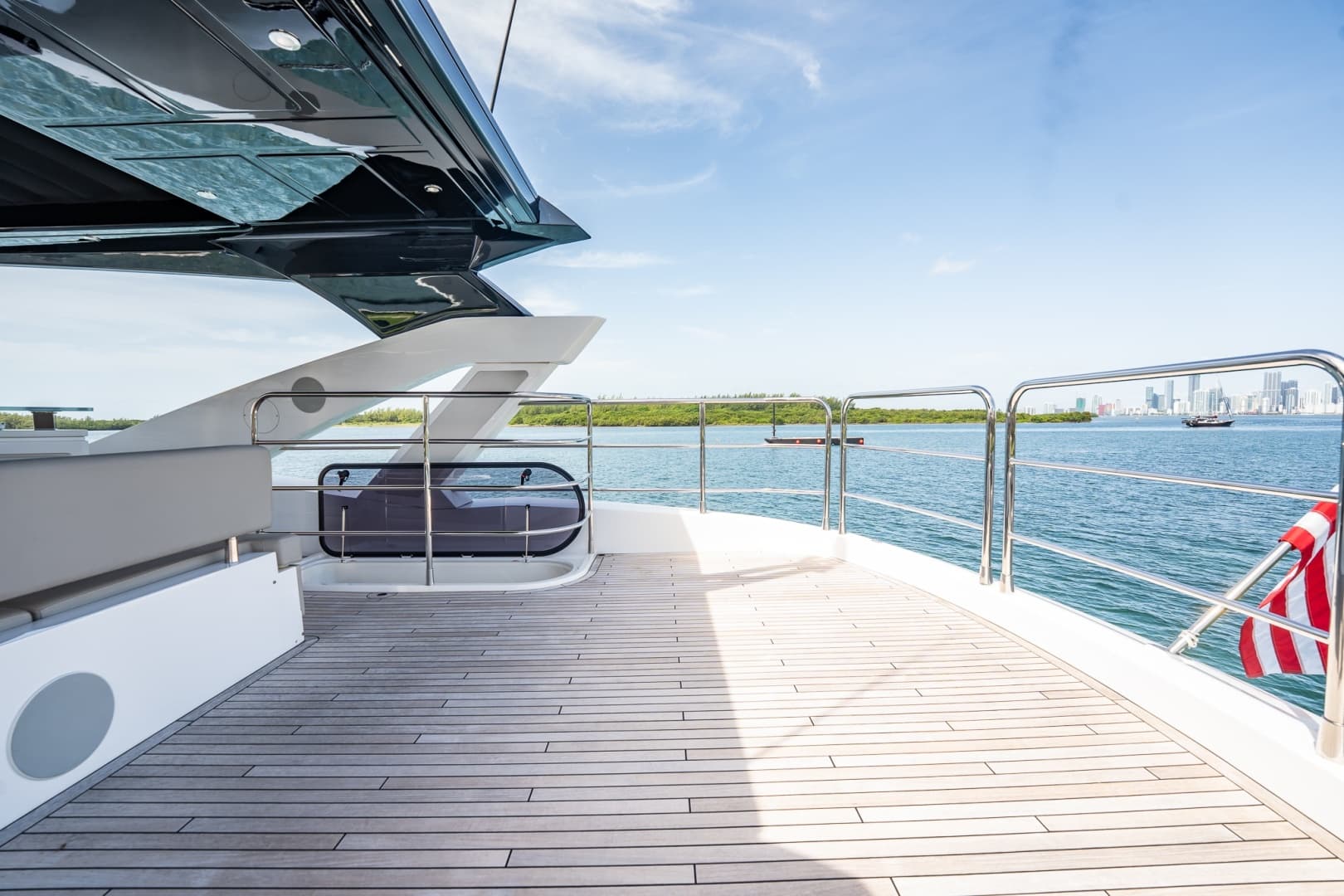 2025 Sunseeker 76 Yacht photo 30