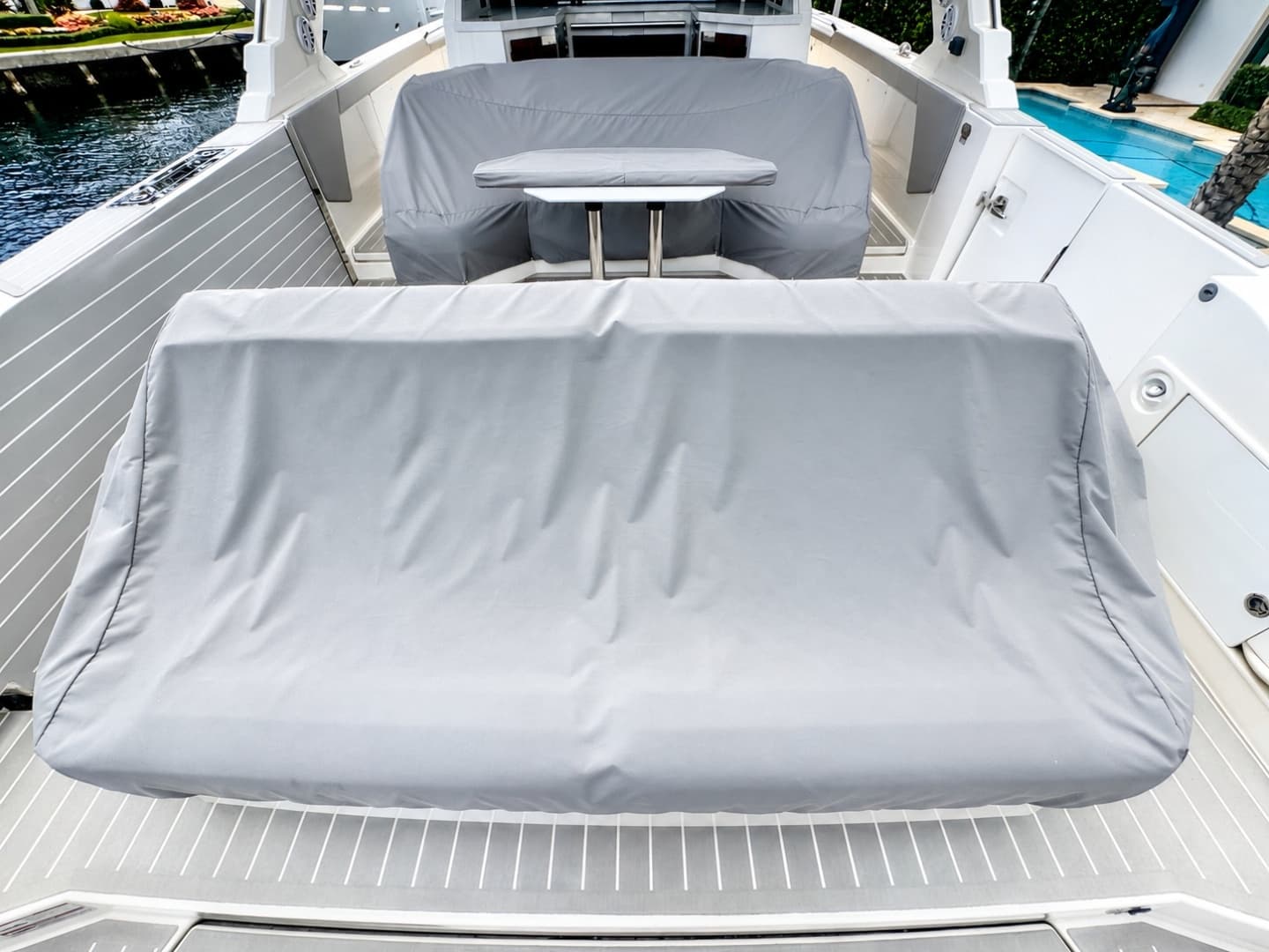 2024 Tiara Yachts 48 LS photo 13