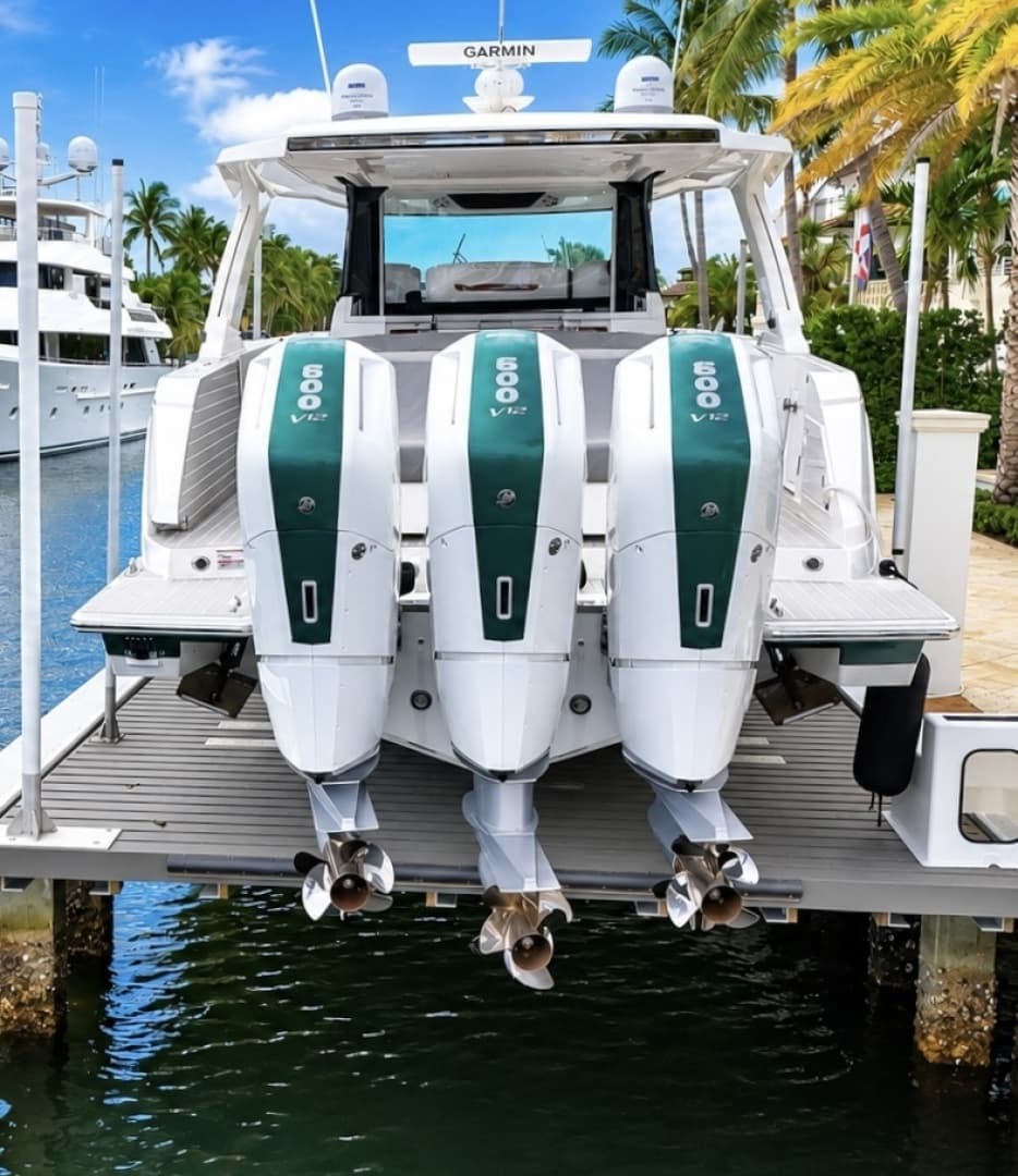 2024 Tiara Yachts 48 LS photo 24