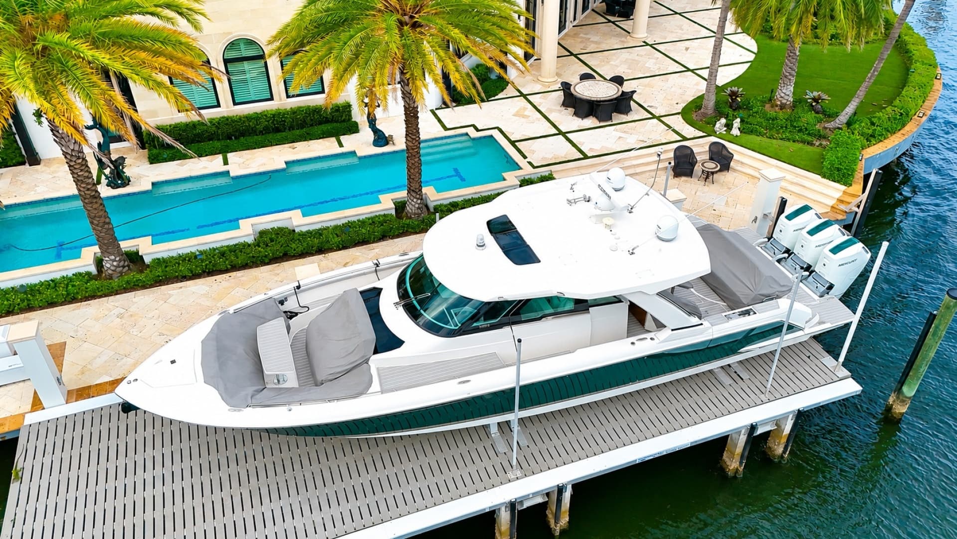 2024 Tiara Yachts 48 LS photo 35