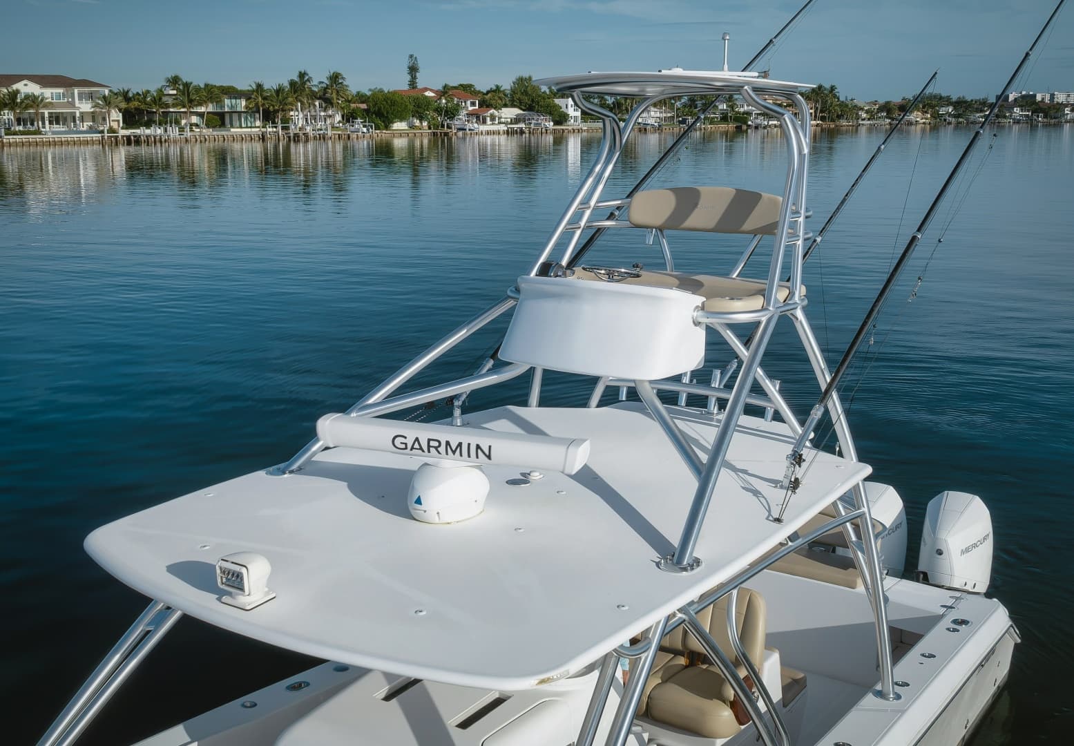 2017 Bahama 37 photo 16