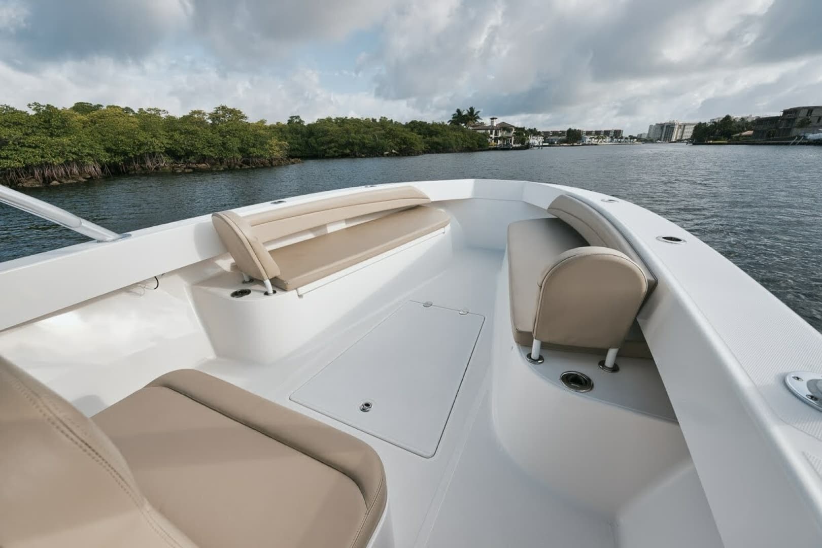 2017 Bahama 37 photo 39