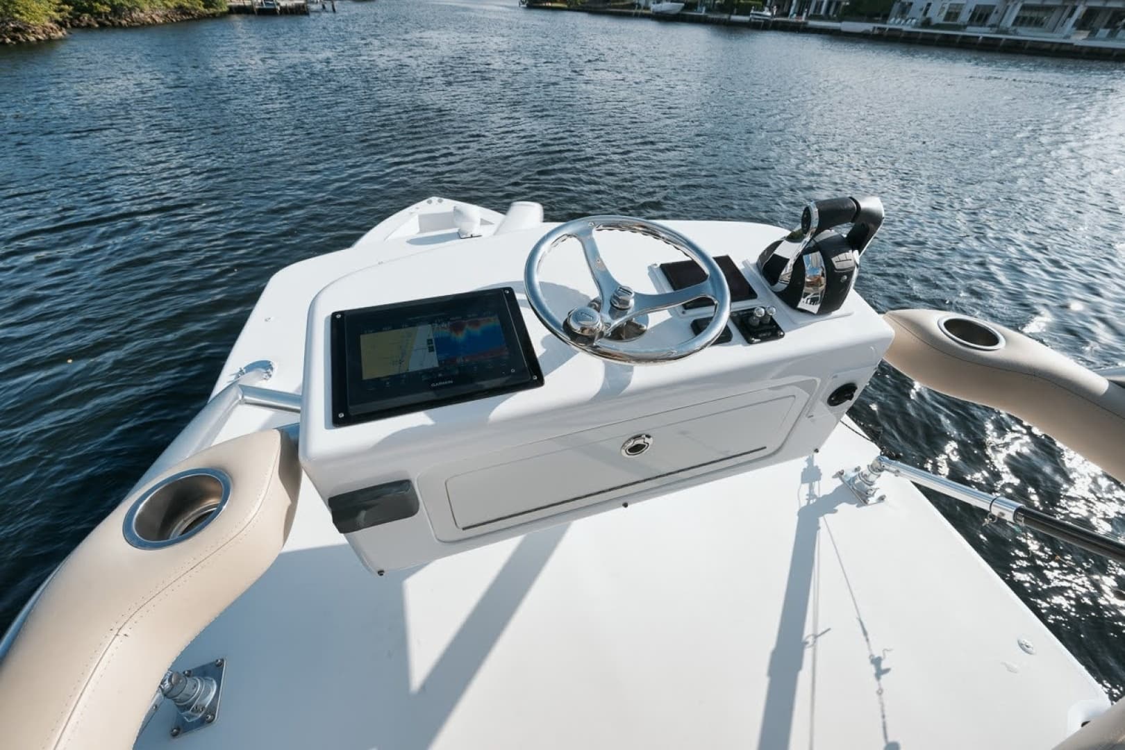 2017 Bahama 37 photo 23
