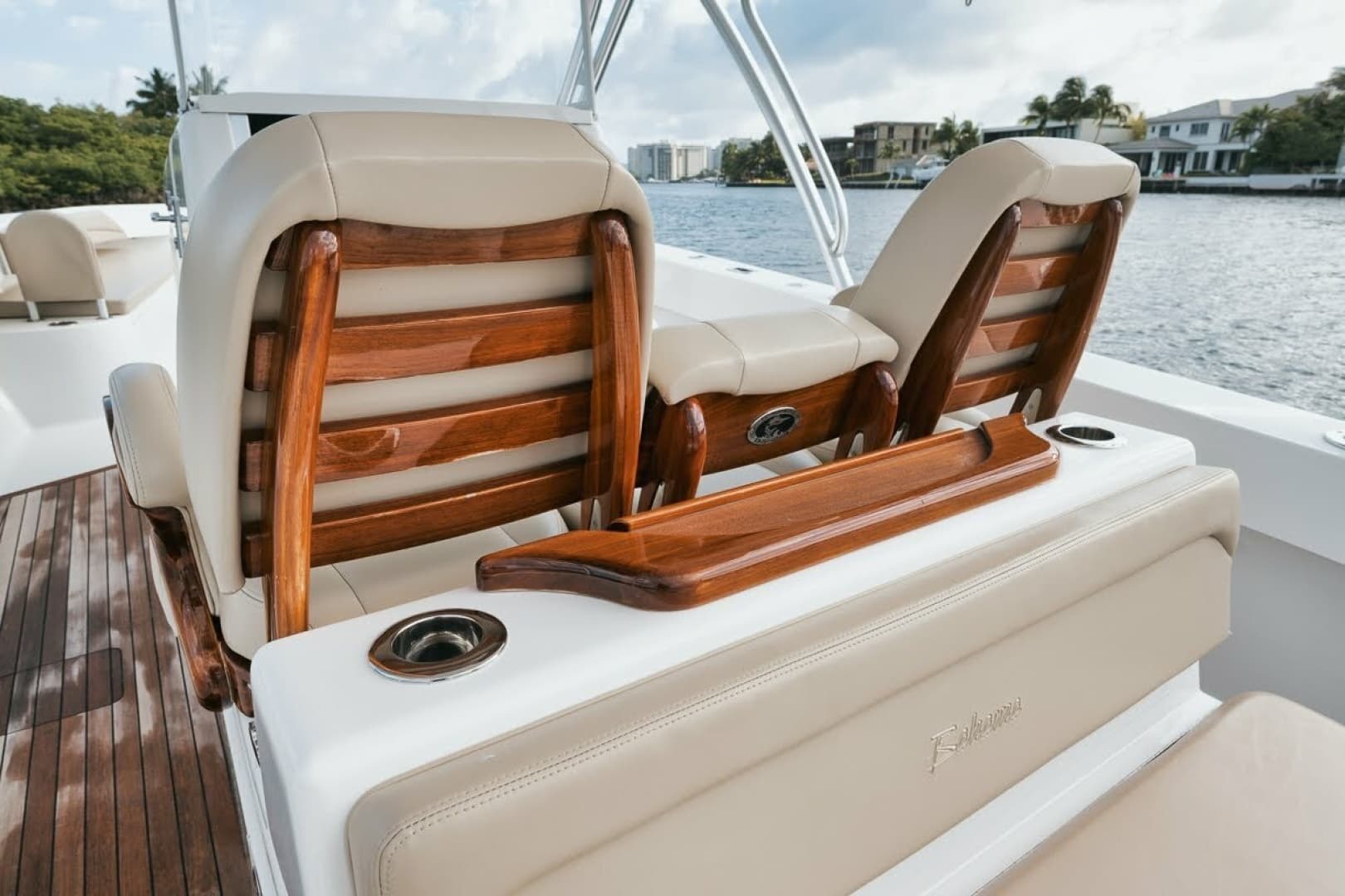 2017 Bahama 37 photo 31