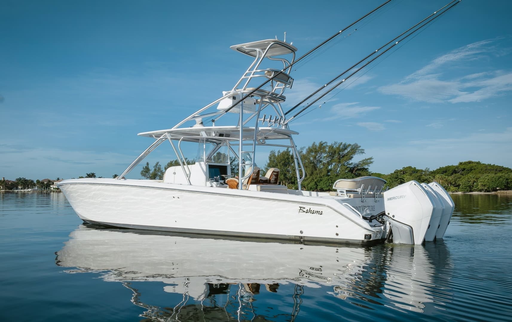 2017 Bahama 37 photo 12