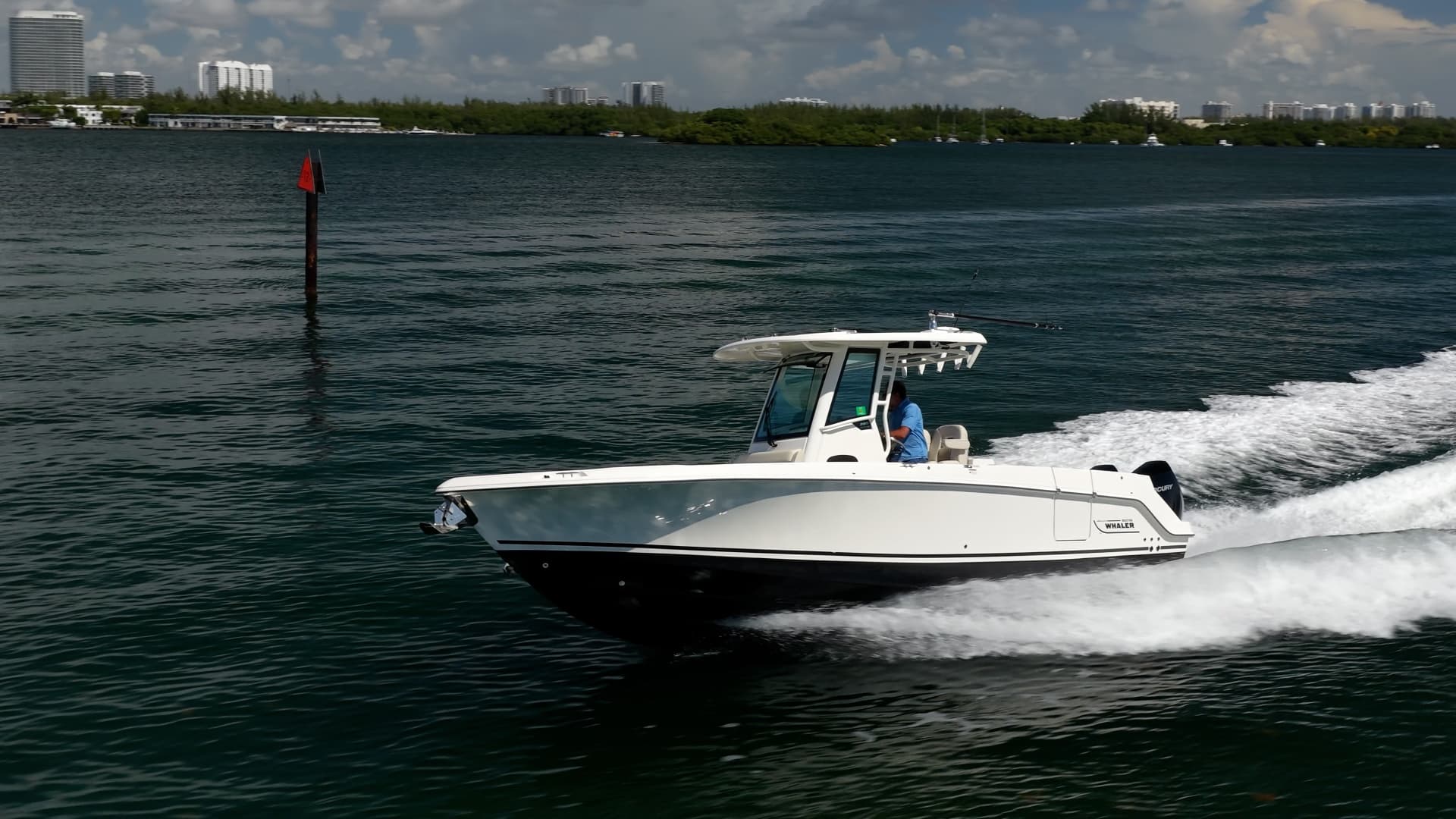 2024 Boston Whaler 280 Outrage photo 11