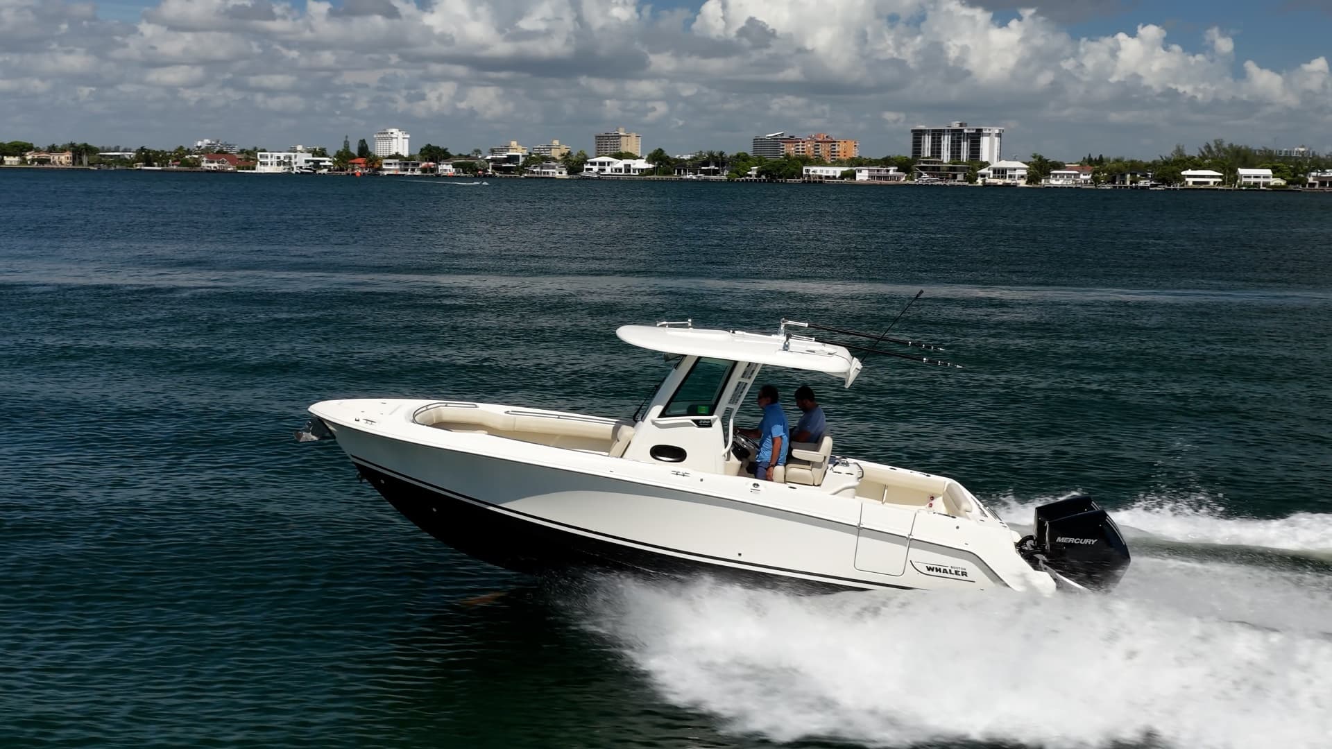 2024 Boston Whaler 280 Outrage photo 10