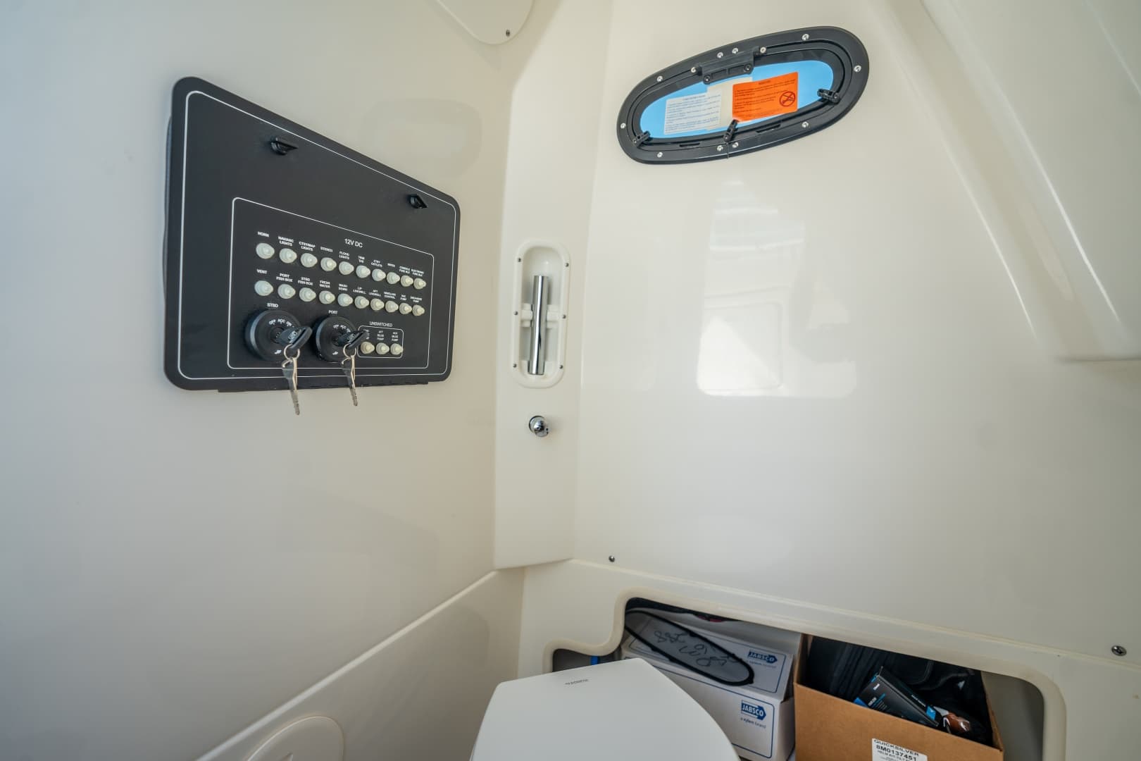 2024 Boston Whaler 280 Outrage photo 41