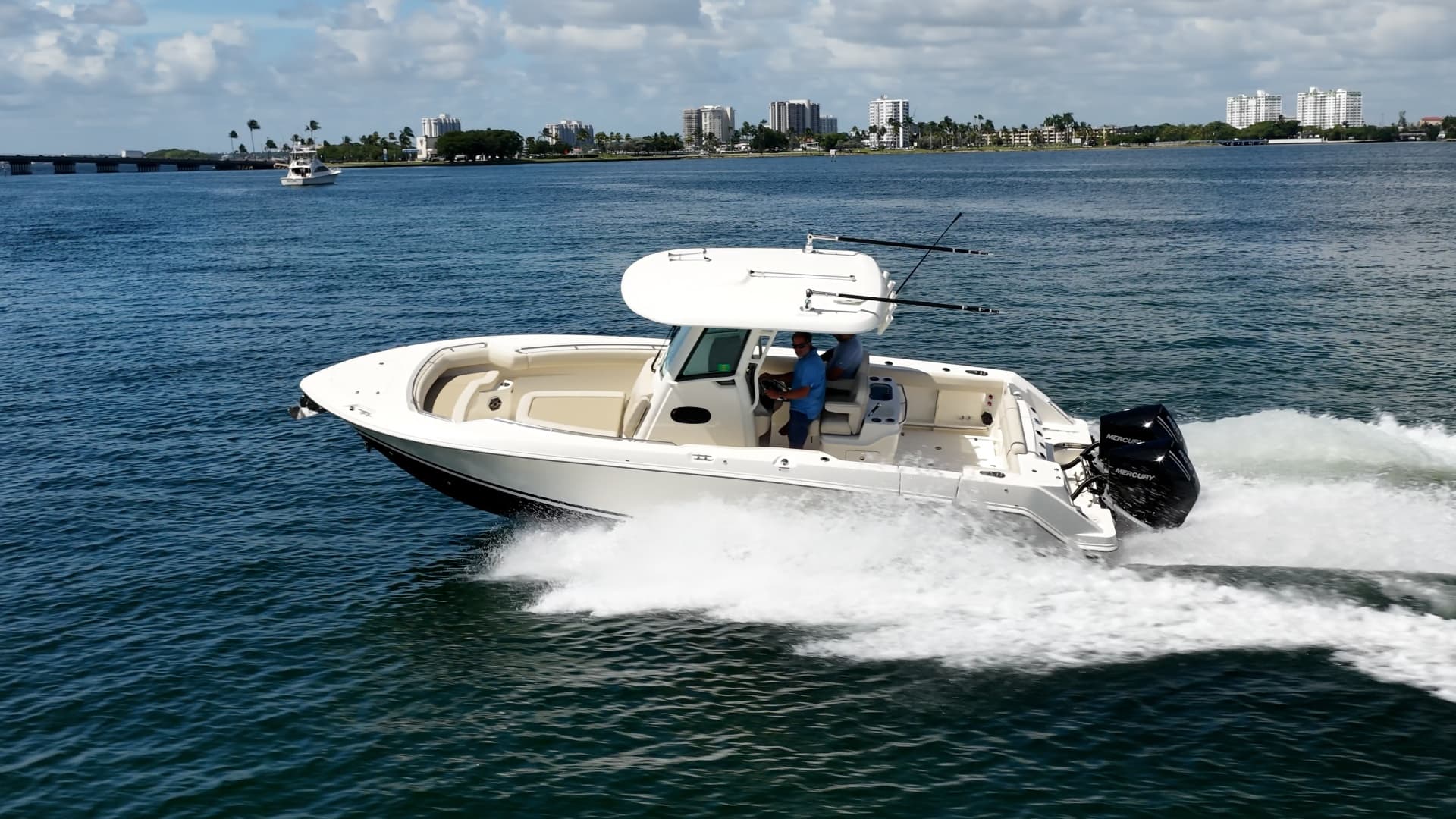 2024 Boston Whaler 280 Outrage photo 4