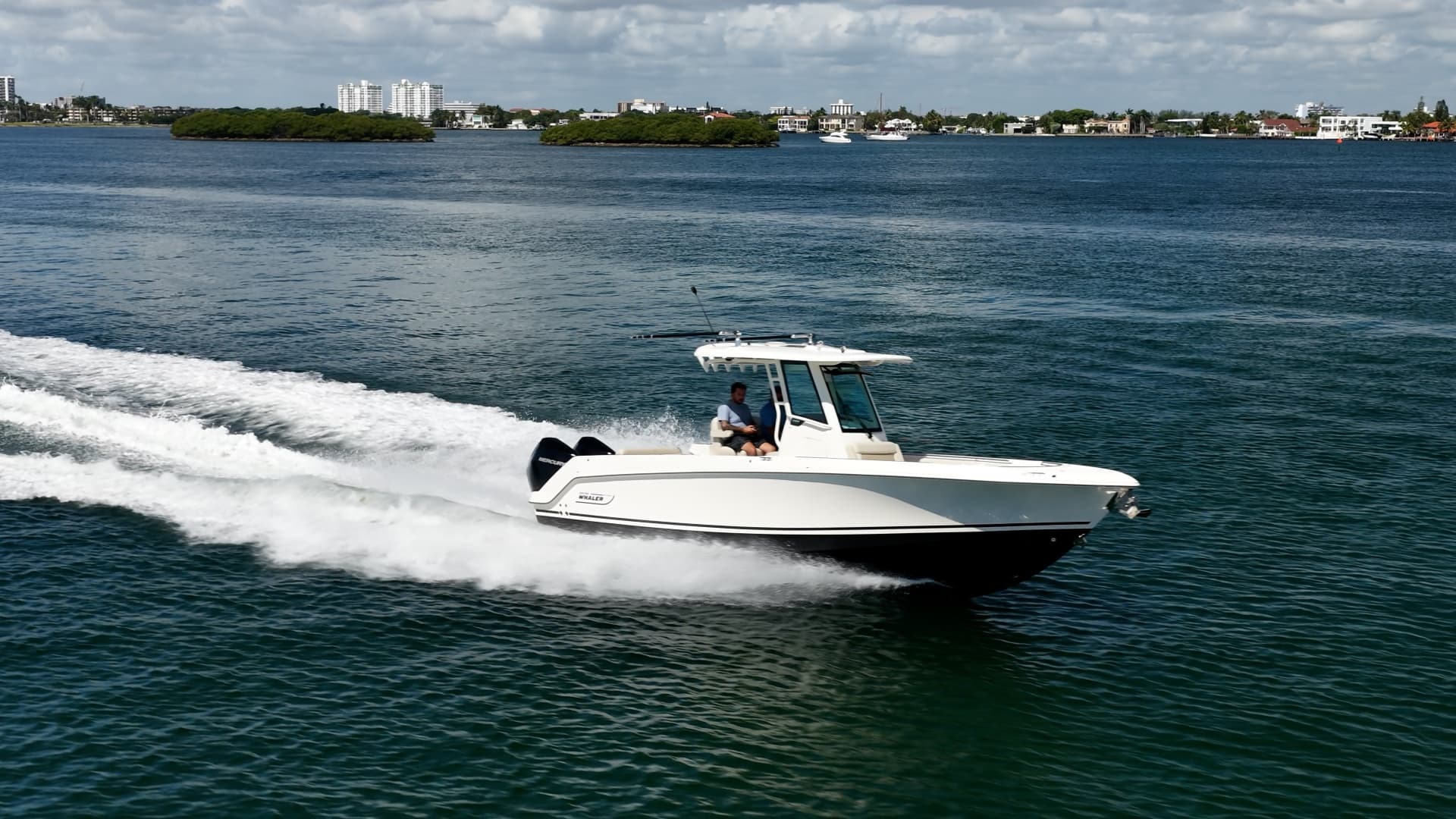 2024 Boston Whaler 280 Outrage photo 13