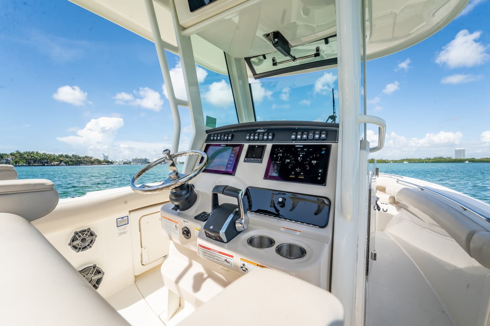 2024 Boston Whaler 280 Outrage photo 34