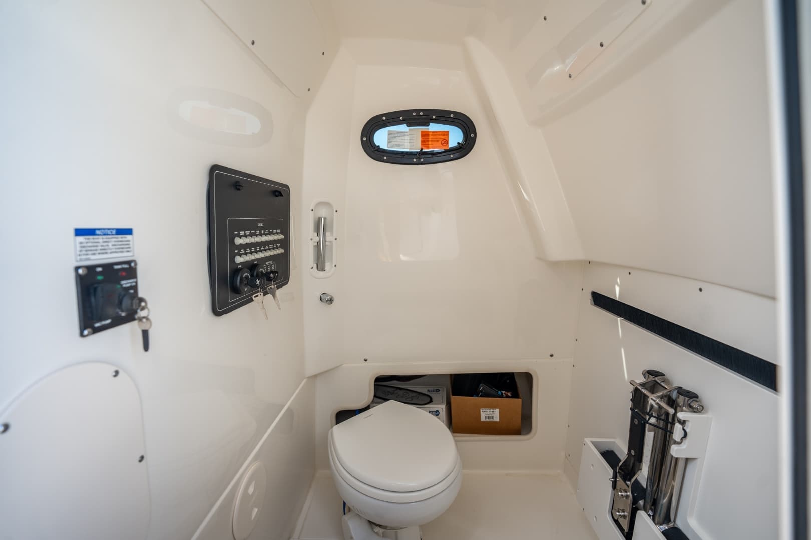 2024 Boston Whaler 280 Outrage photo 43