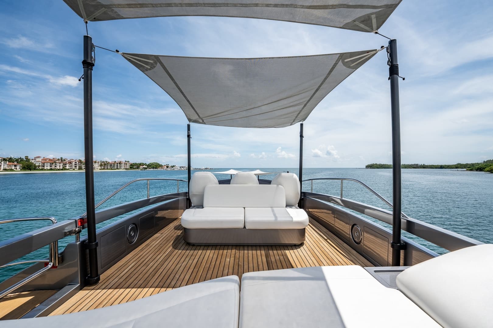 2019 Pershing 8X photo 25