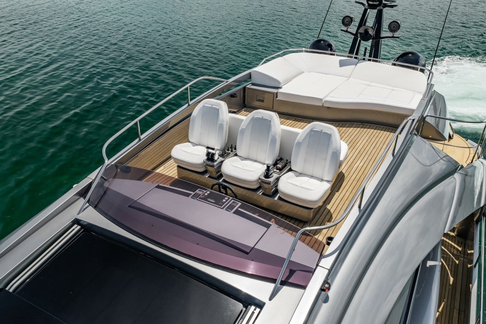 2019 Pershing 8X photo 21