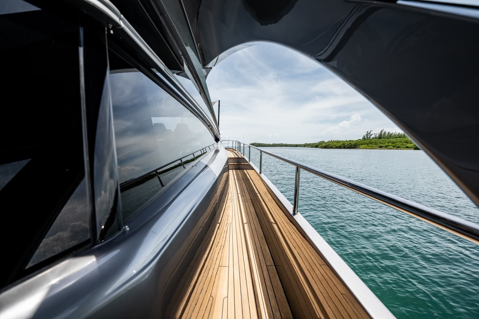 2019 Pershing 8X photo 31