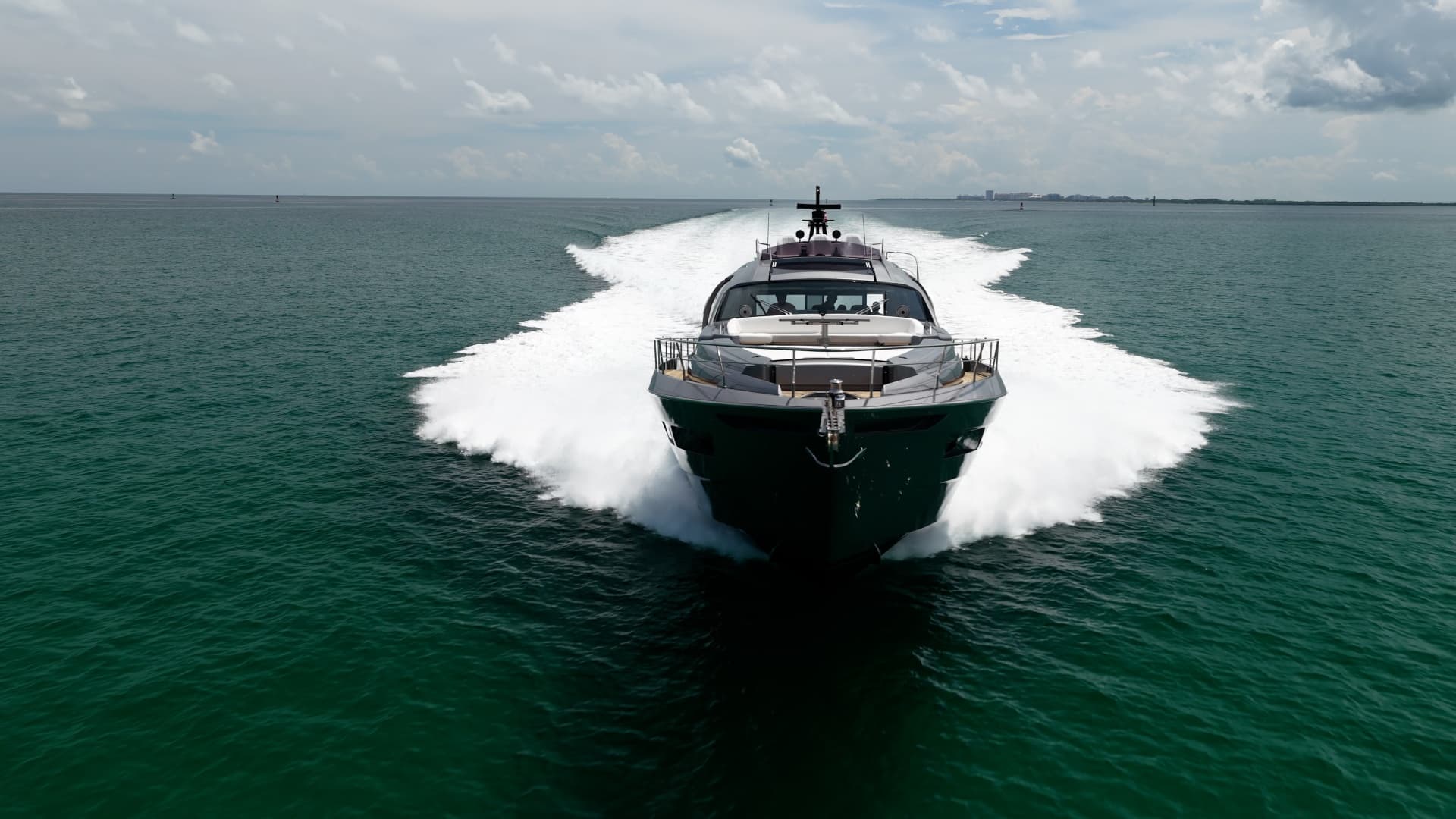 2019 Pershing 8X photo 7