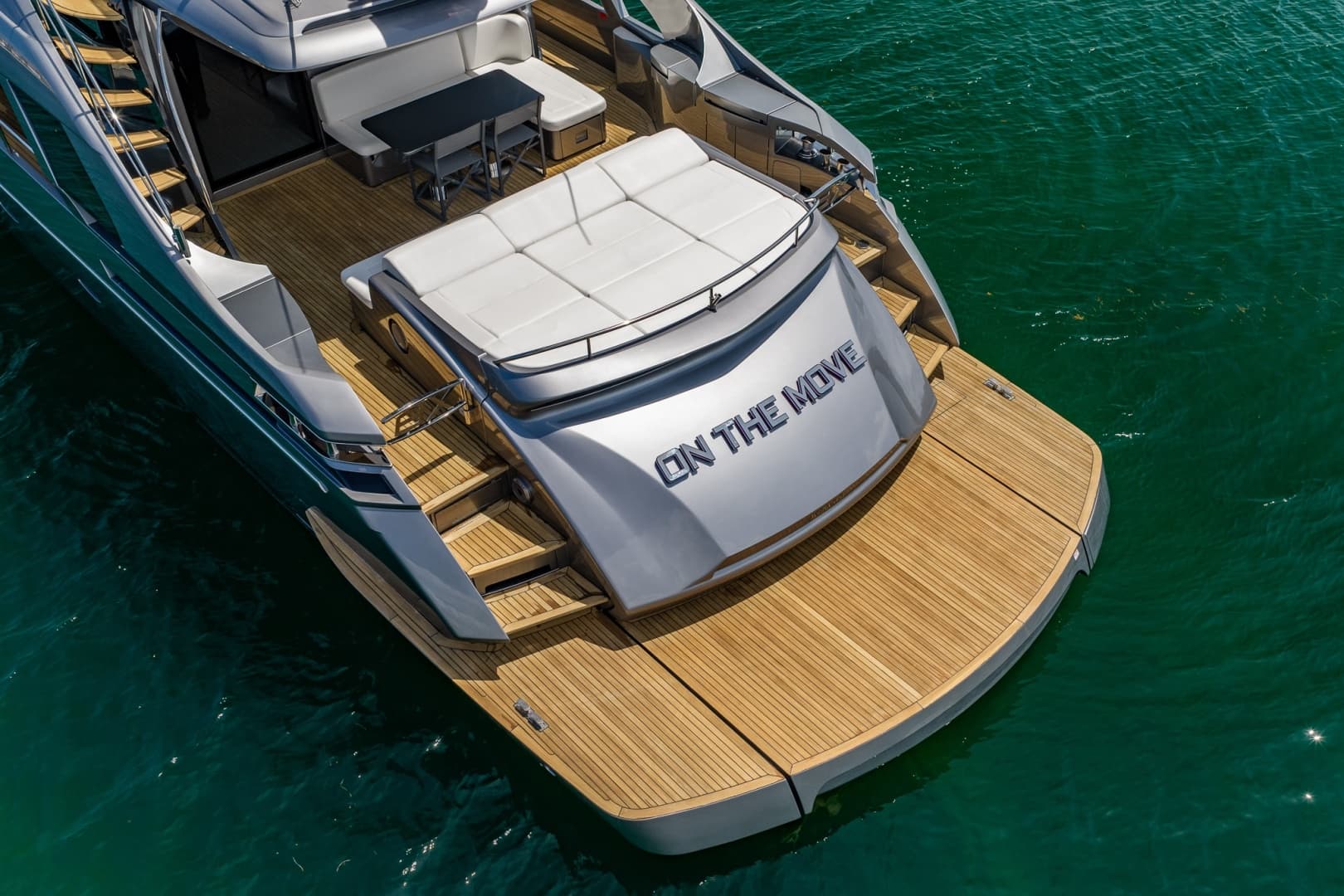 2019 Pershing 8X photo 18