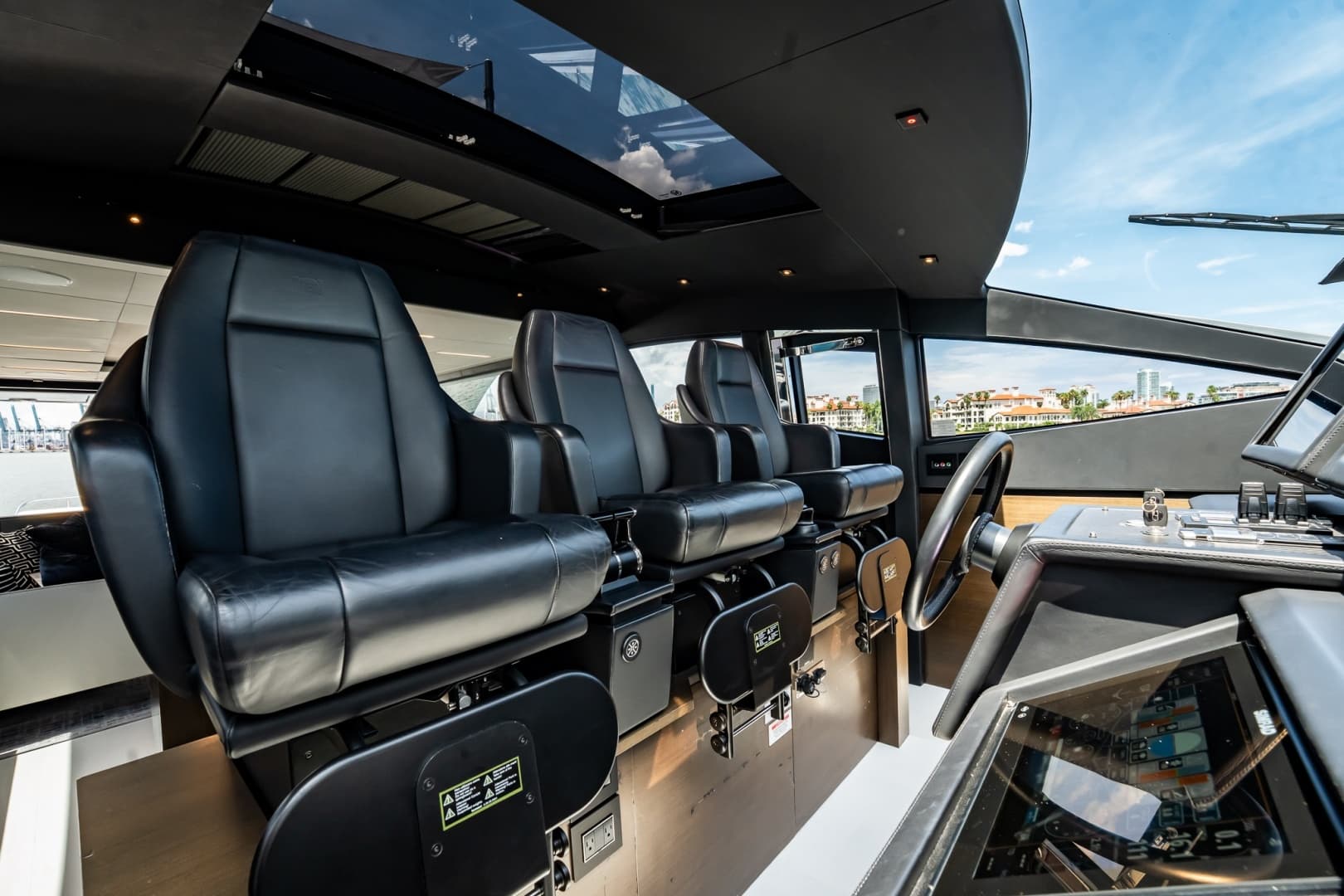 2019 Pershing 8X photo 42