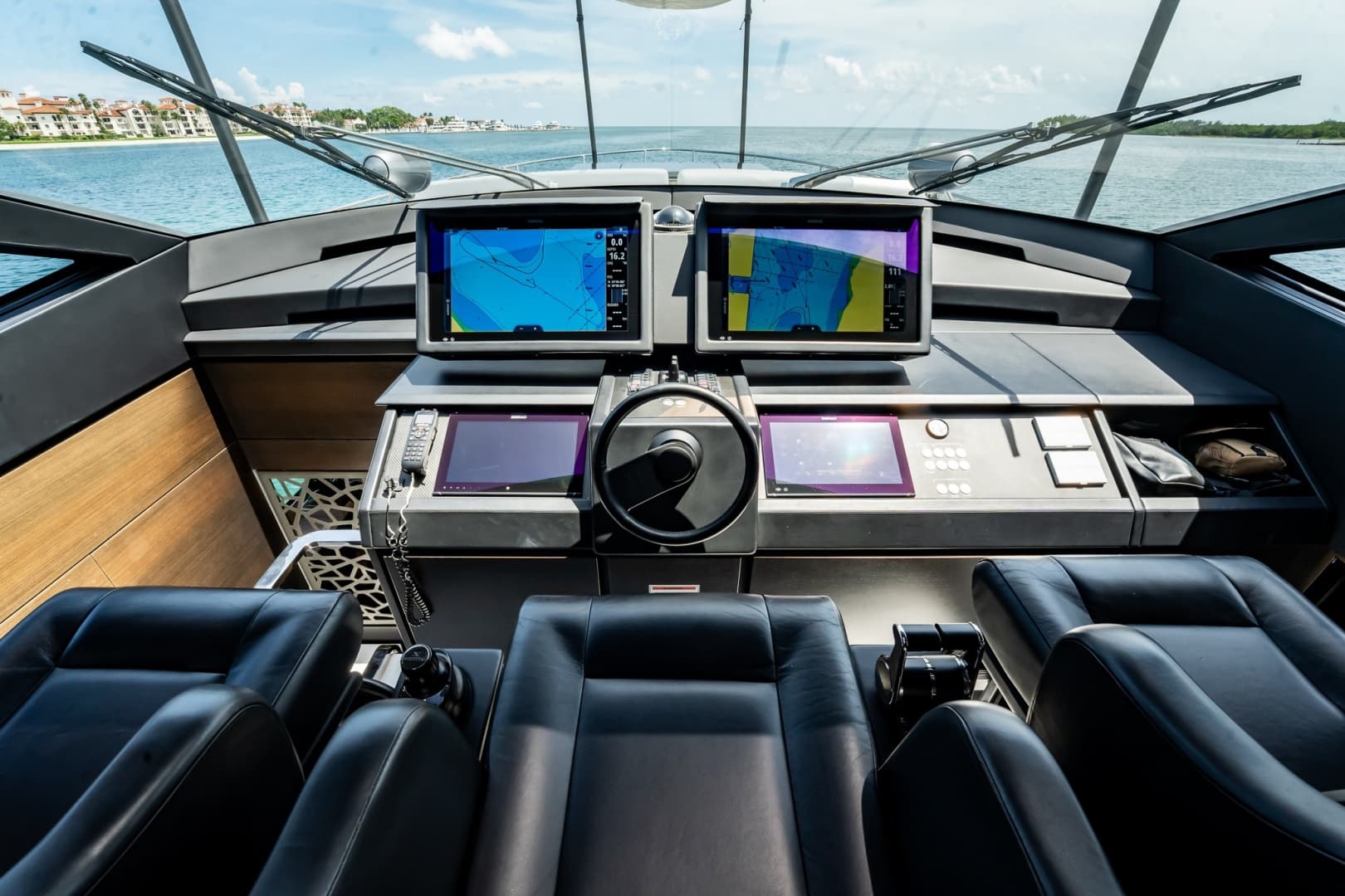 2019 Pershing 8X photo 43