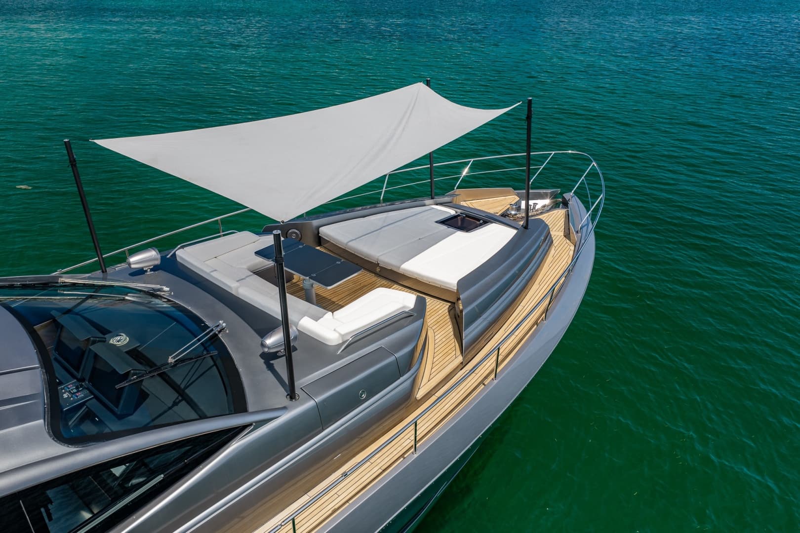 2019 Pershing 8X photo 17