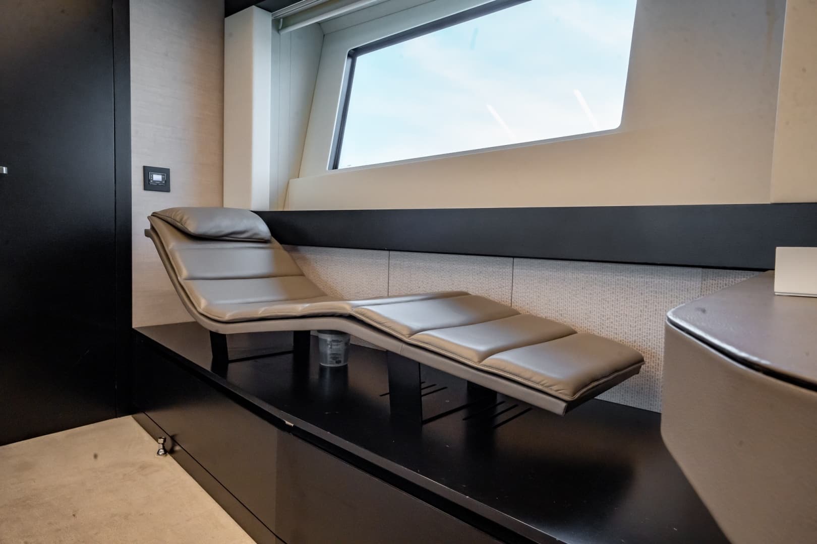 2019 Pershing 8X photo 55