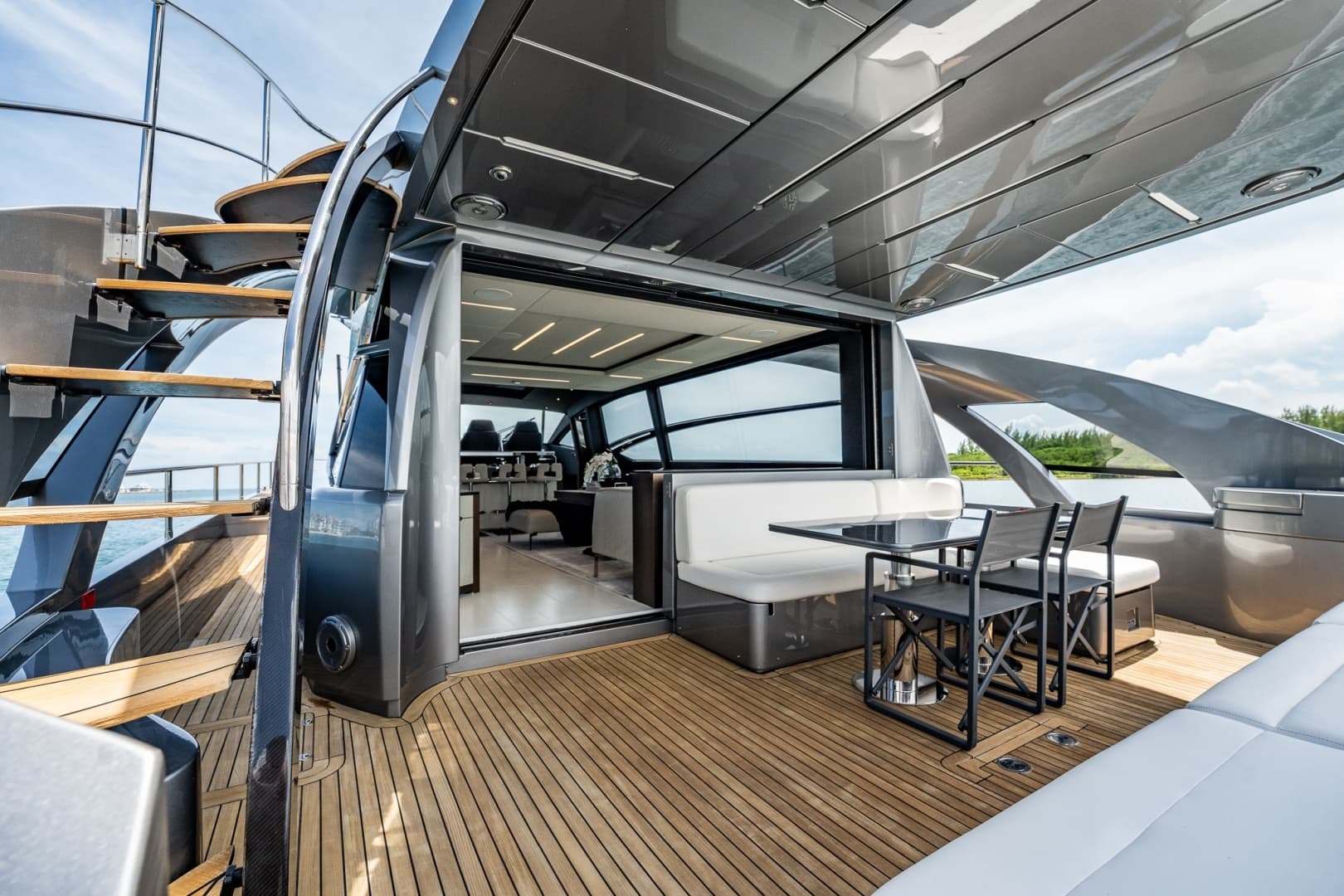 2019 Pershing 8X photo 28