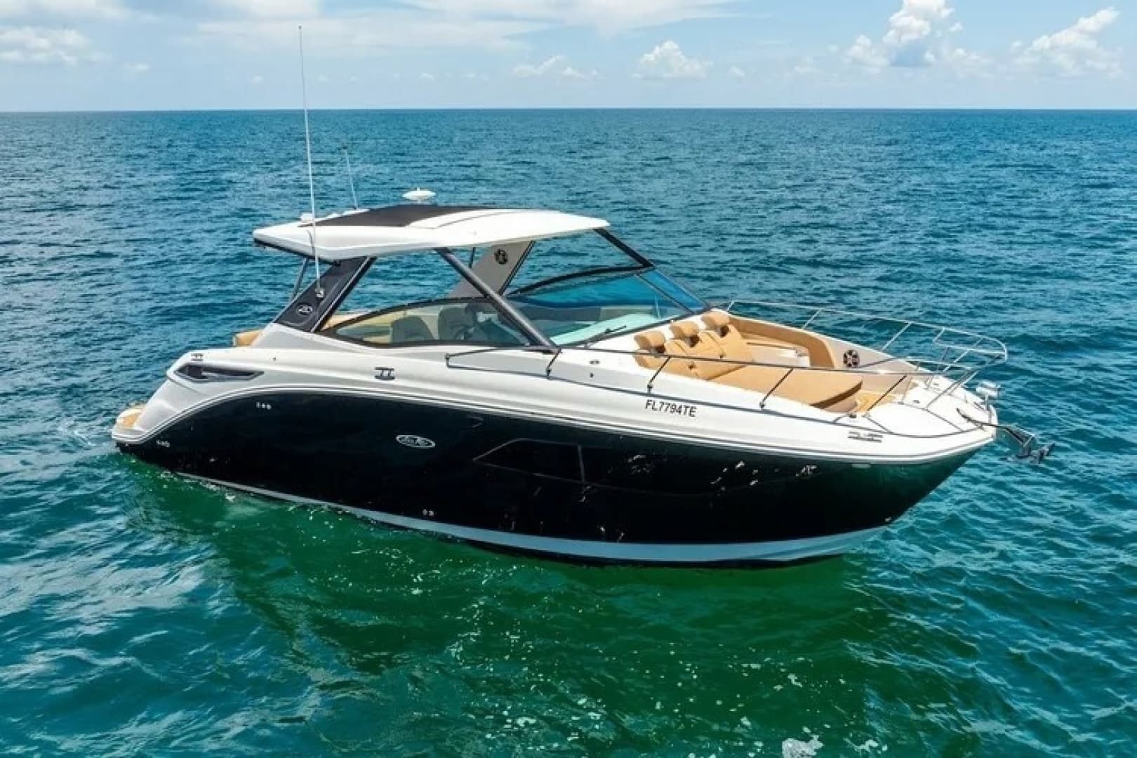 2020 Sea Ray Sundancer 320
