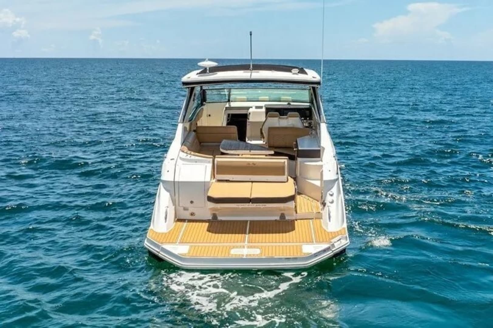 2020 Sea Ray Sundancer 320 photo 4