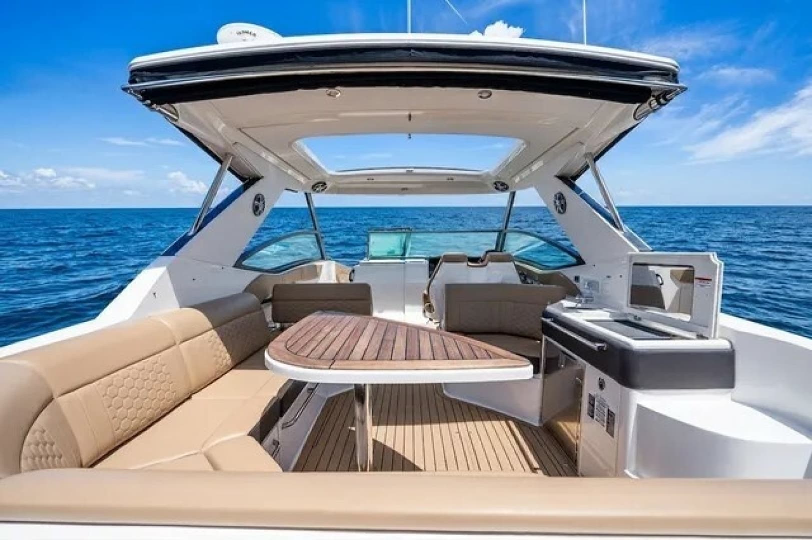 2020 Sea Ray Sundancer 320 photo 5