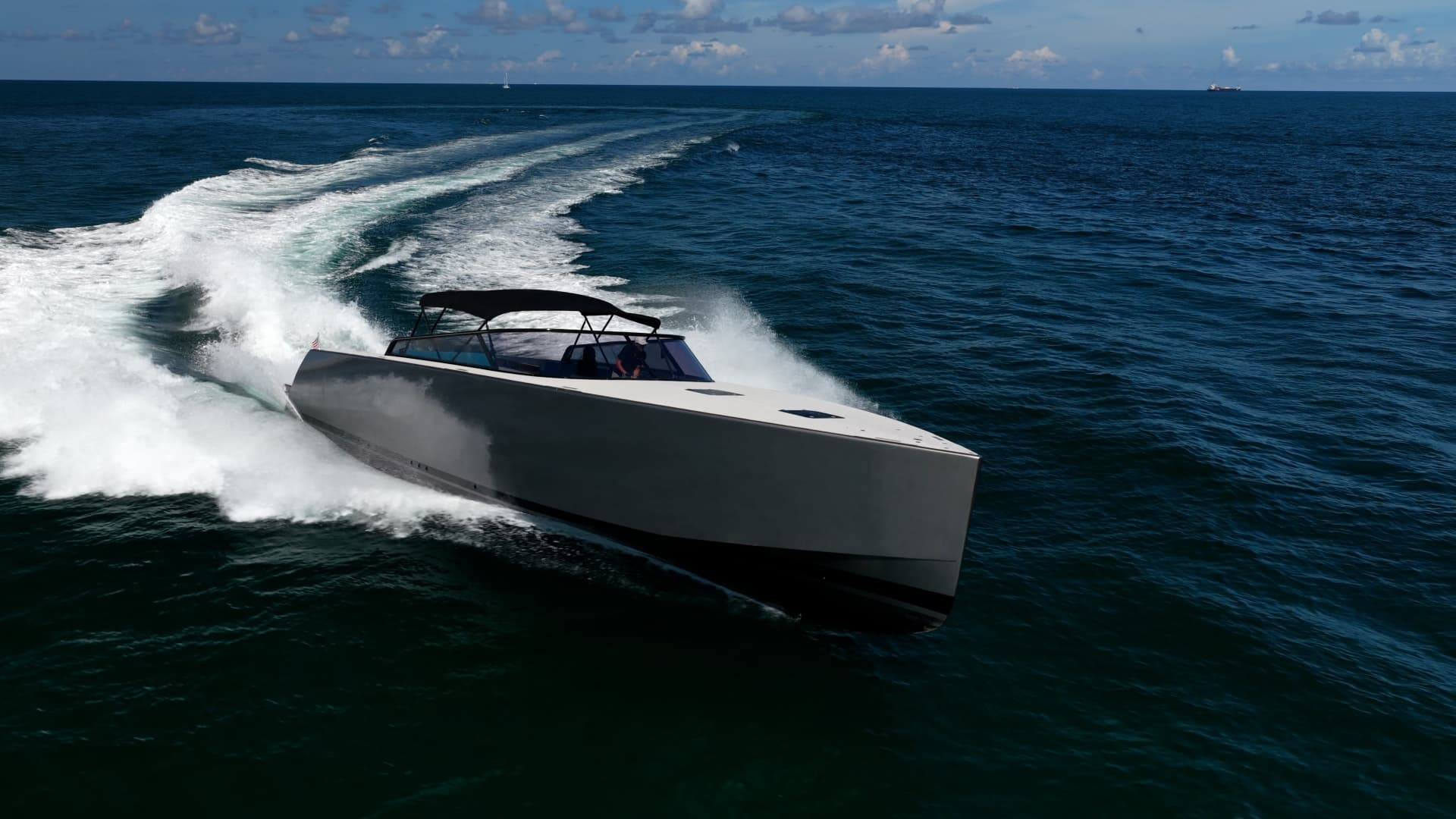 2015 VanDutch 55 photo 50