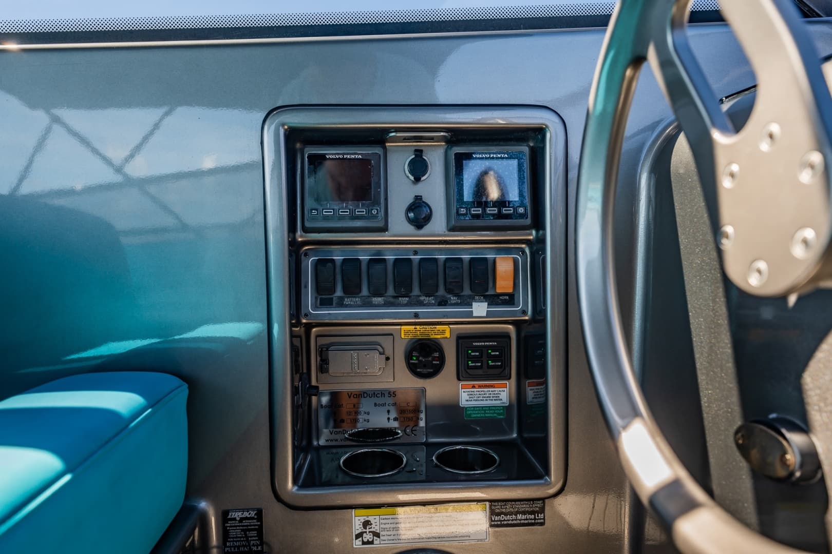 2015 VanDutch 55 photo 21