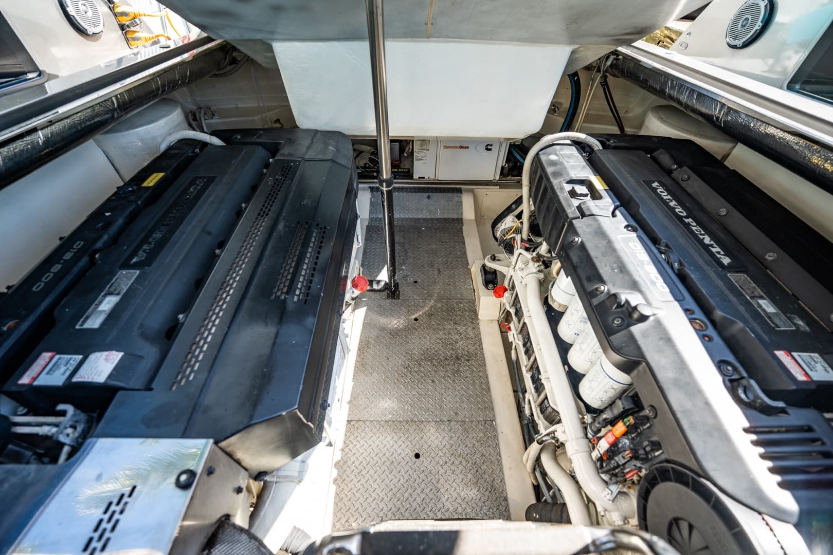 2015 VanDutch 55 photo 9