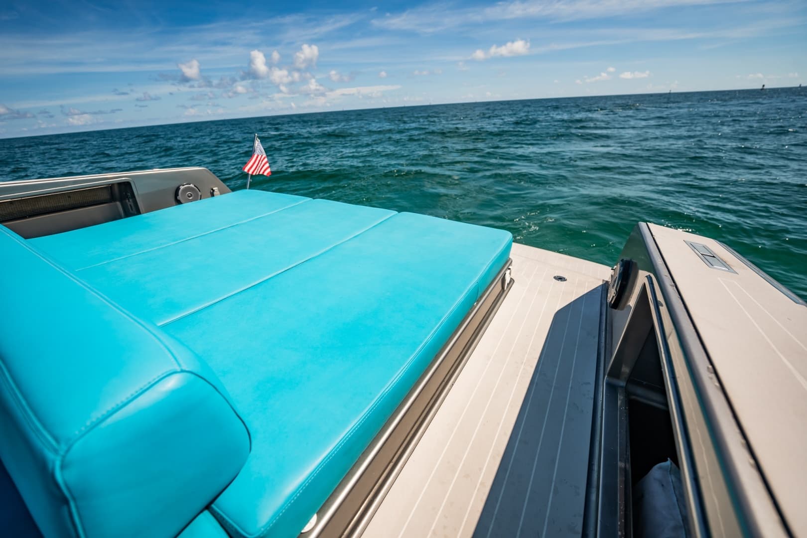 2015 VanDutch 55 photo 16