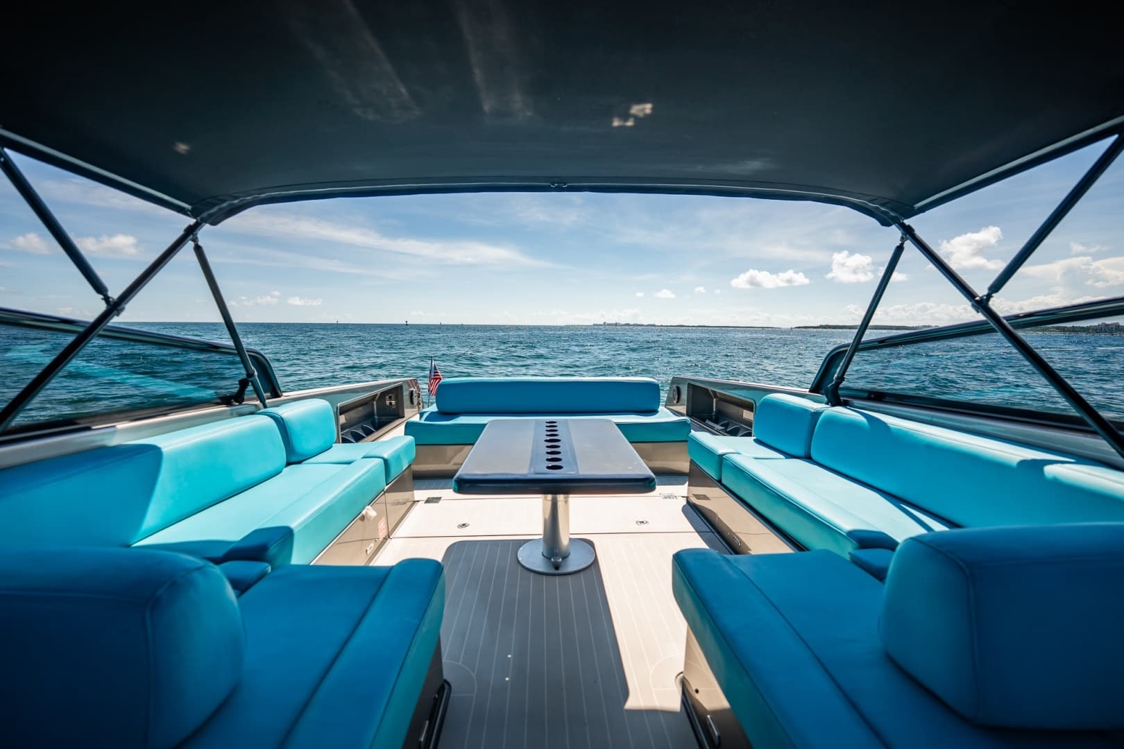 2015 VanDutch 55 photo 22