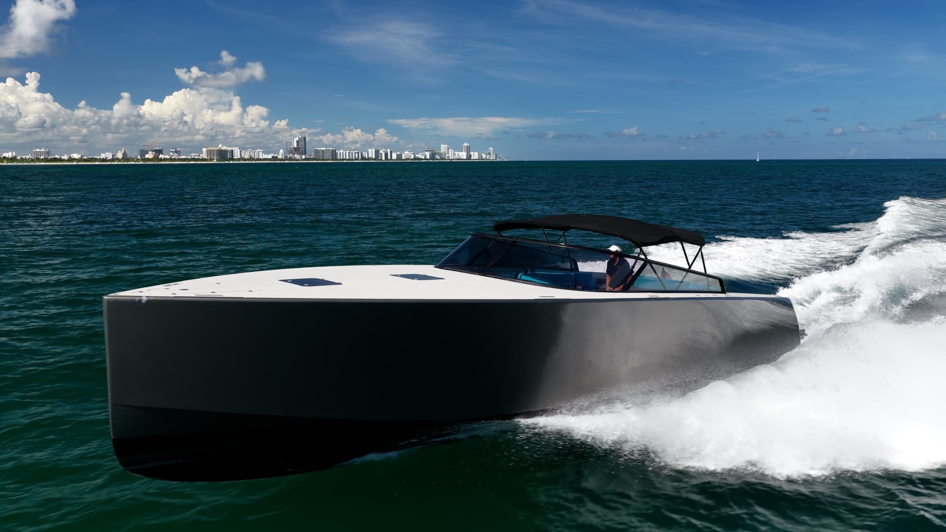 2015 VanDutch 55 photo 34