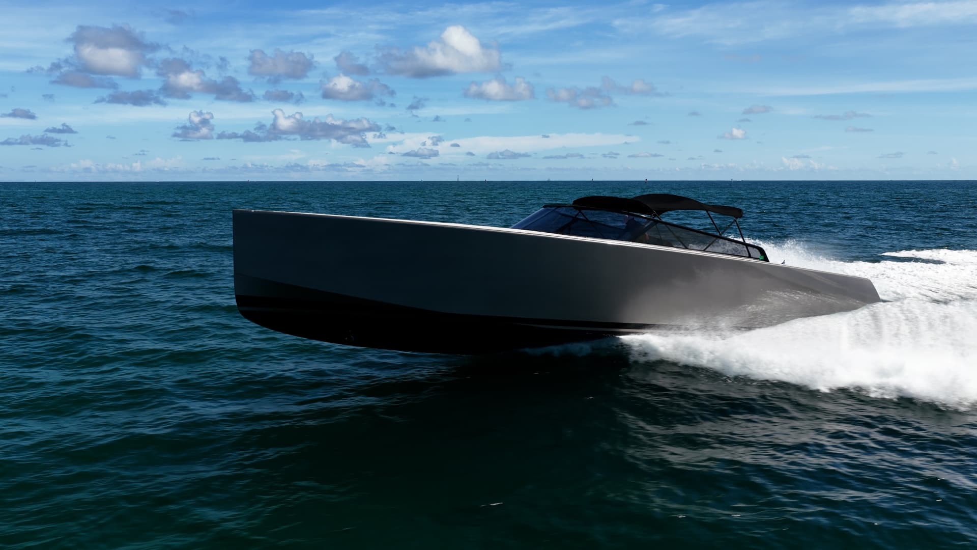 2015 VanDutch 55 photo 42