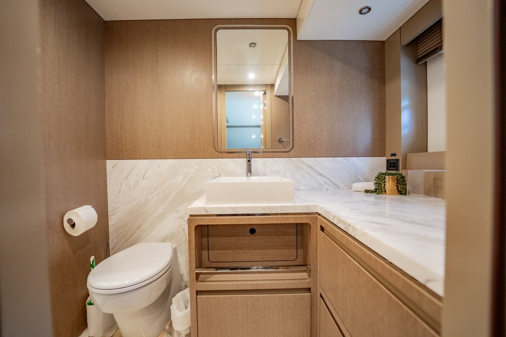 2023 Sirena 68 photo 97