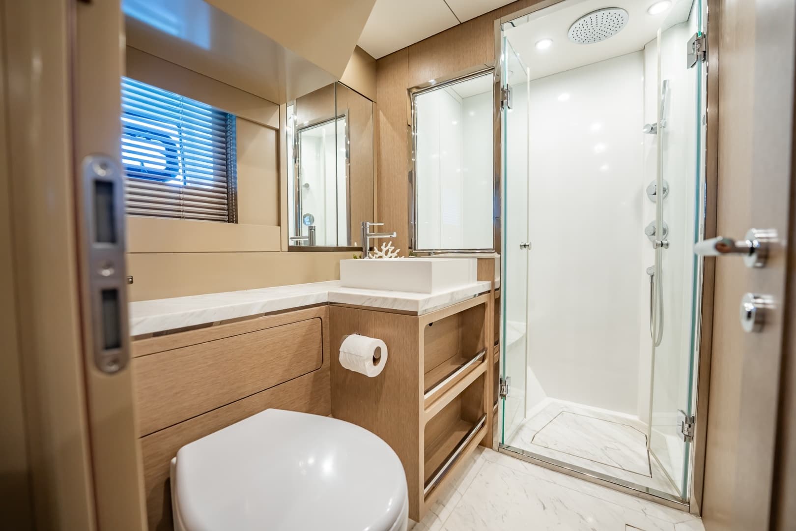 2023 Sirena 68 photo 88