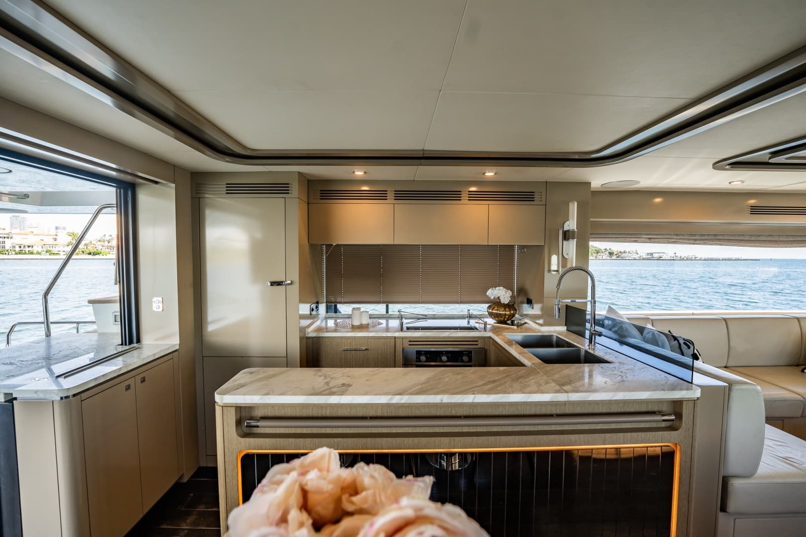 2023 Sirena 68 photo 54